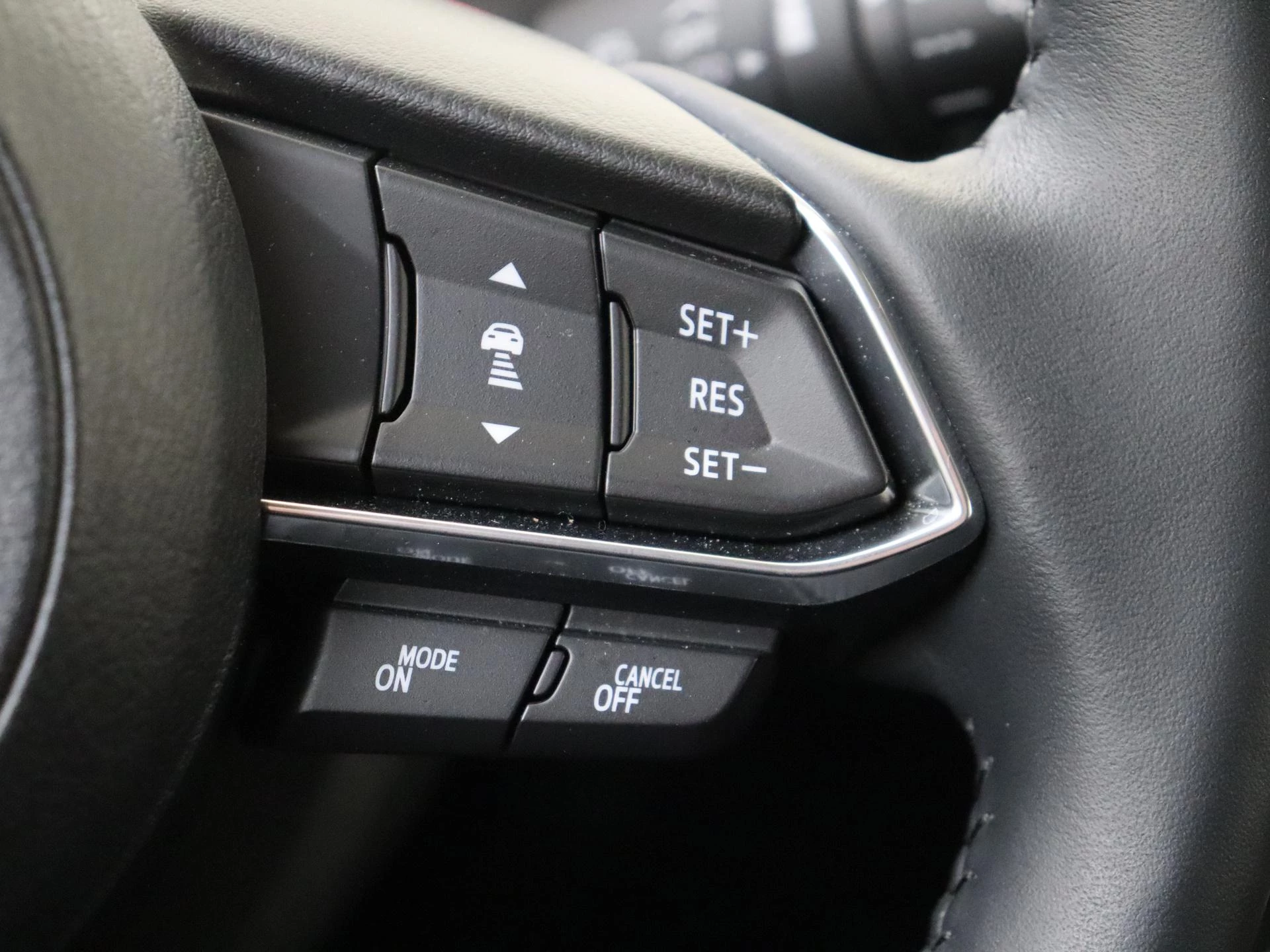 Mazda-2-image-18