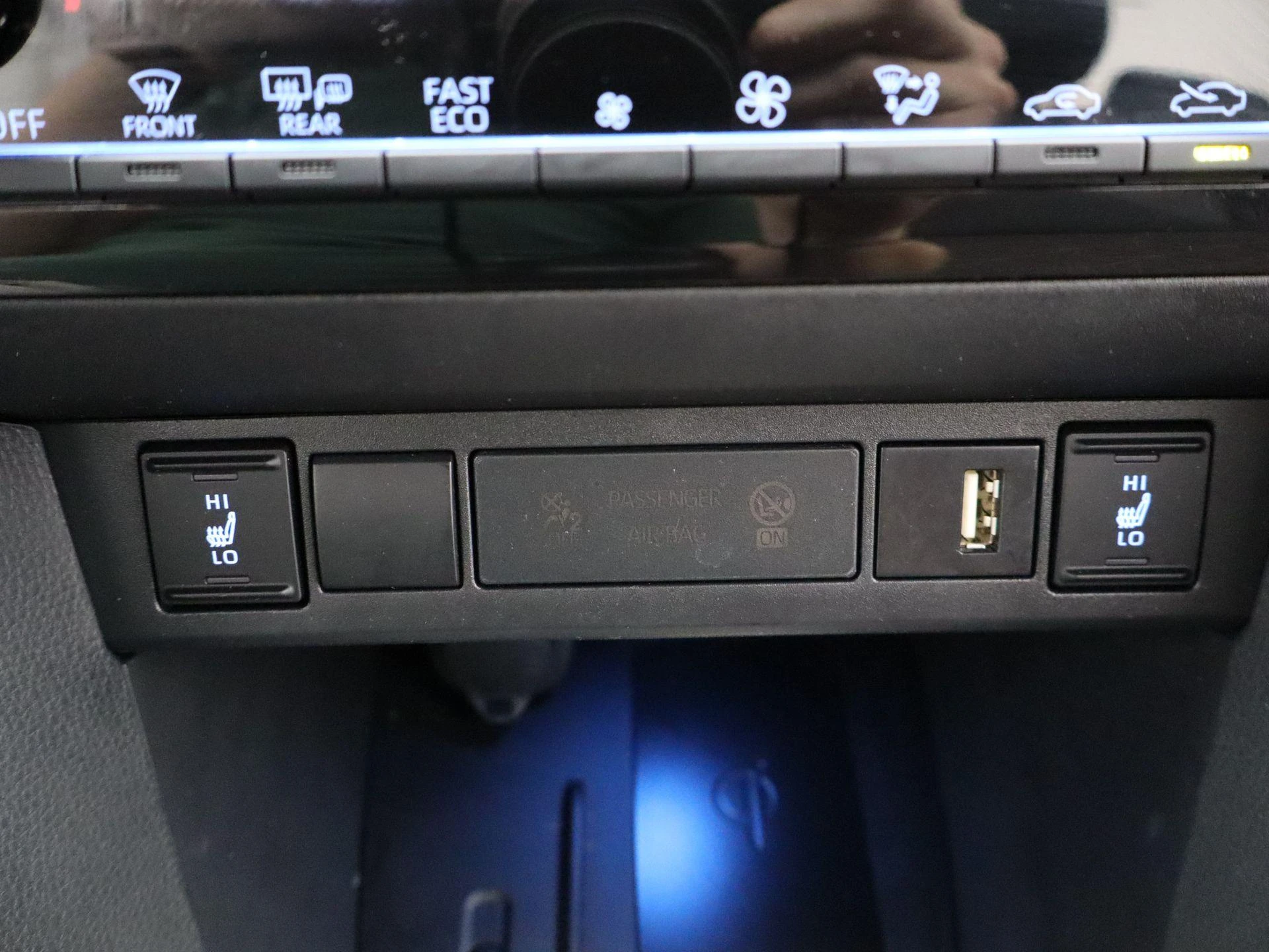 Toyota-Yaris Cross-image-18