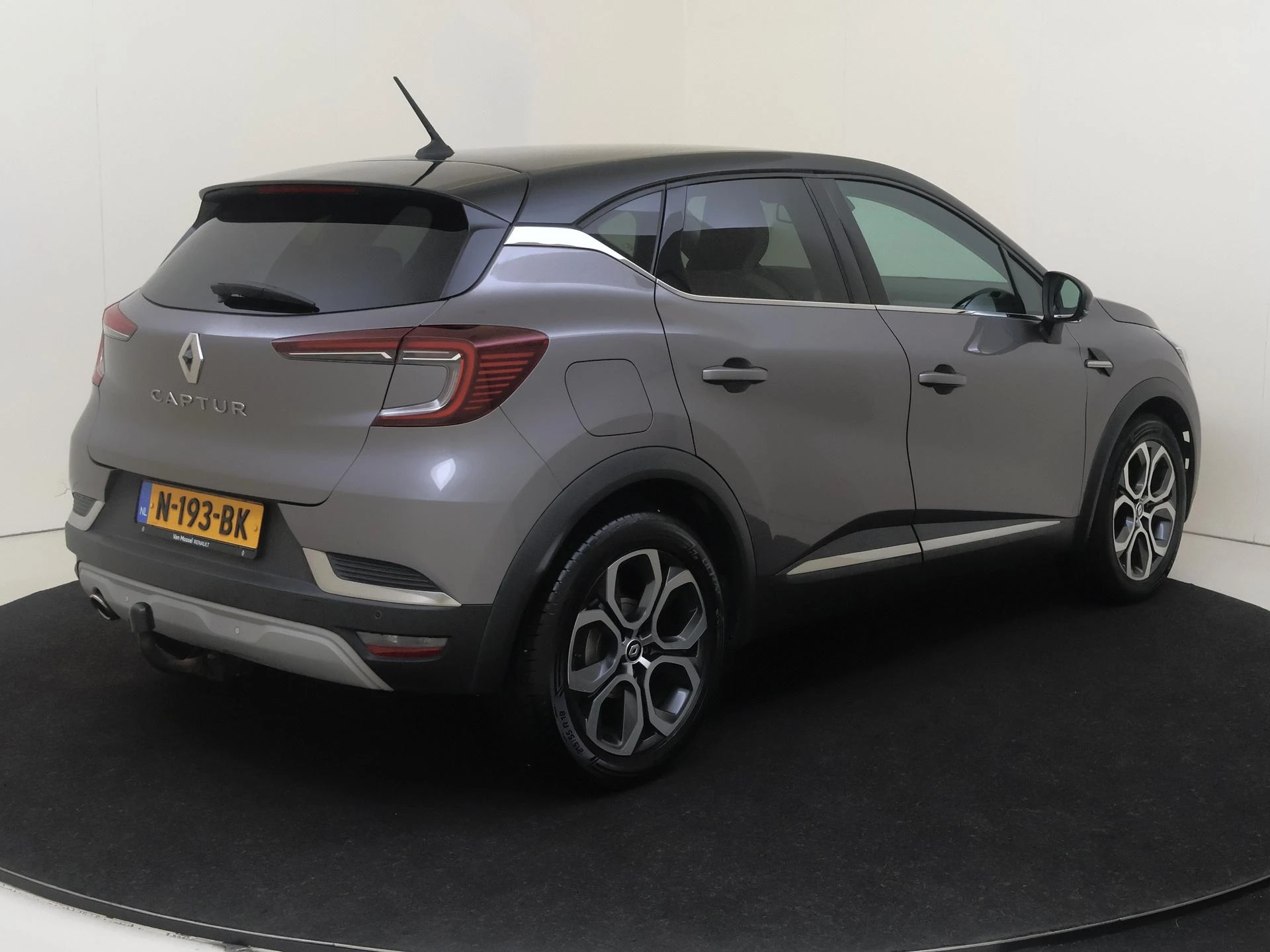 Renault-Captur-image-3