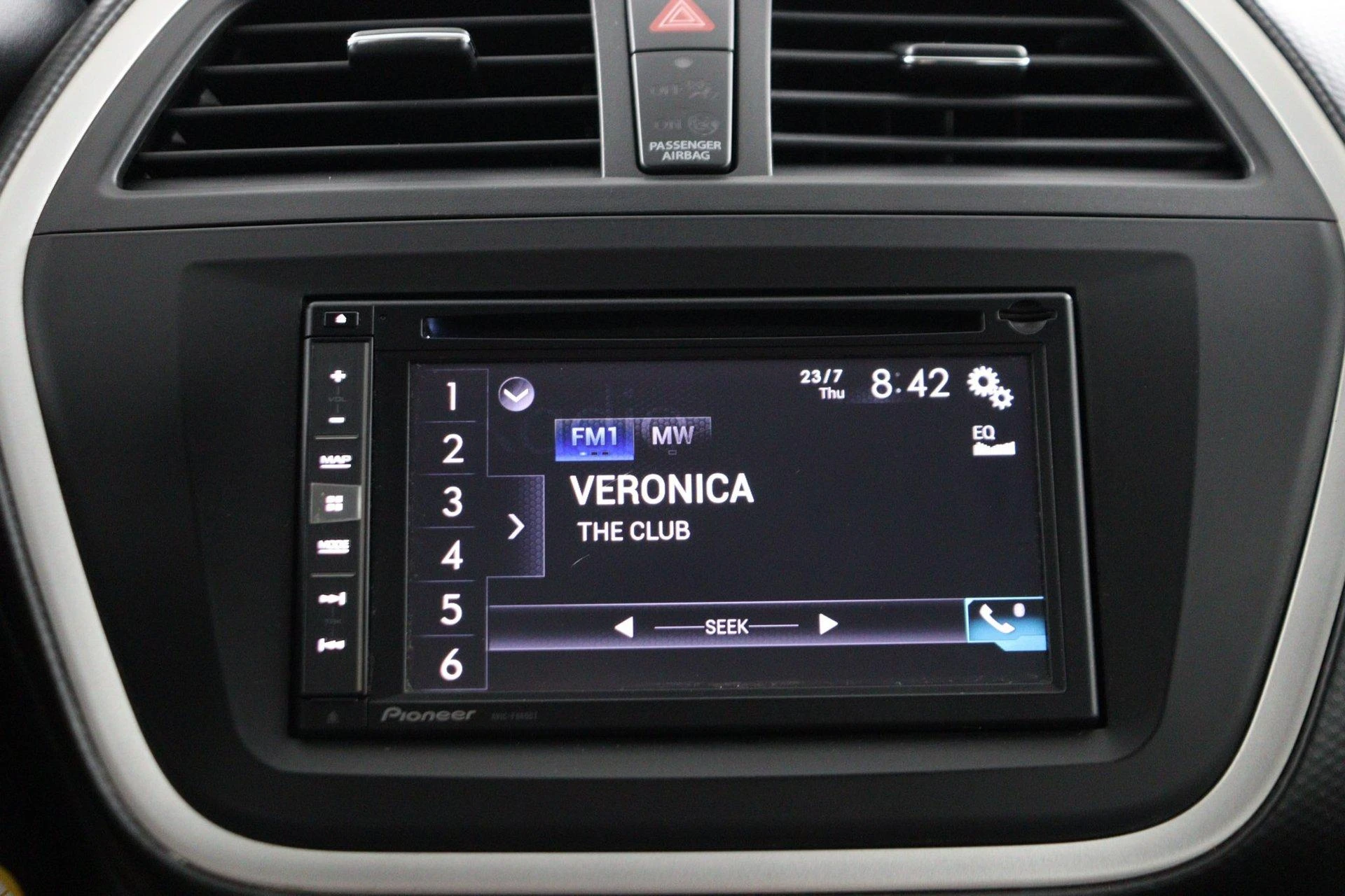 Suzuki-S-Cross-image-16