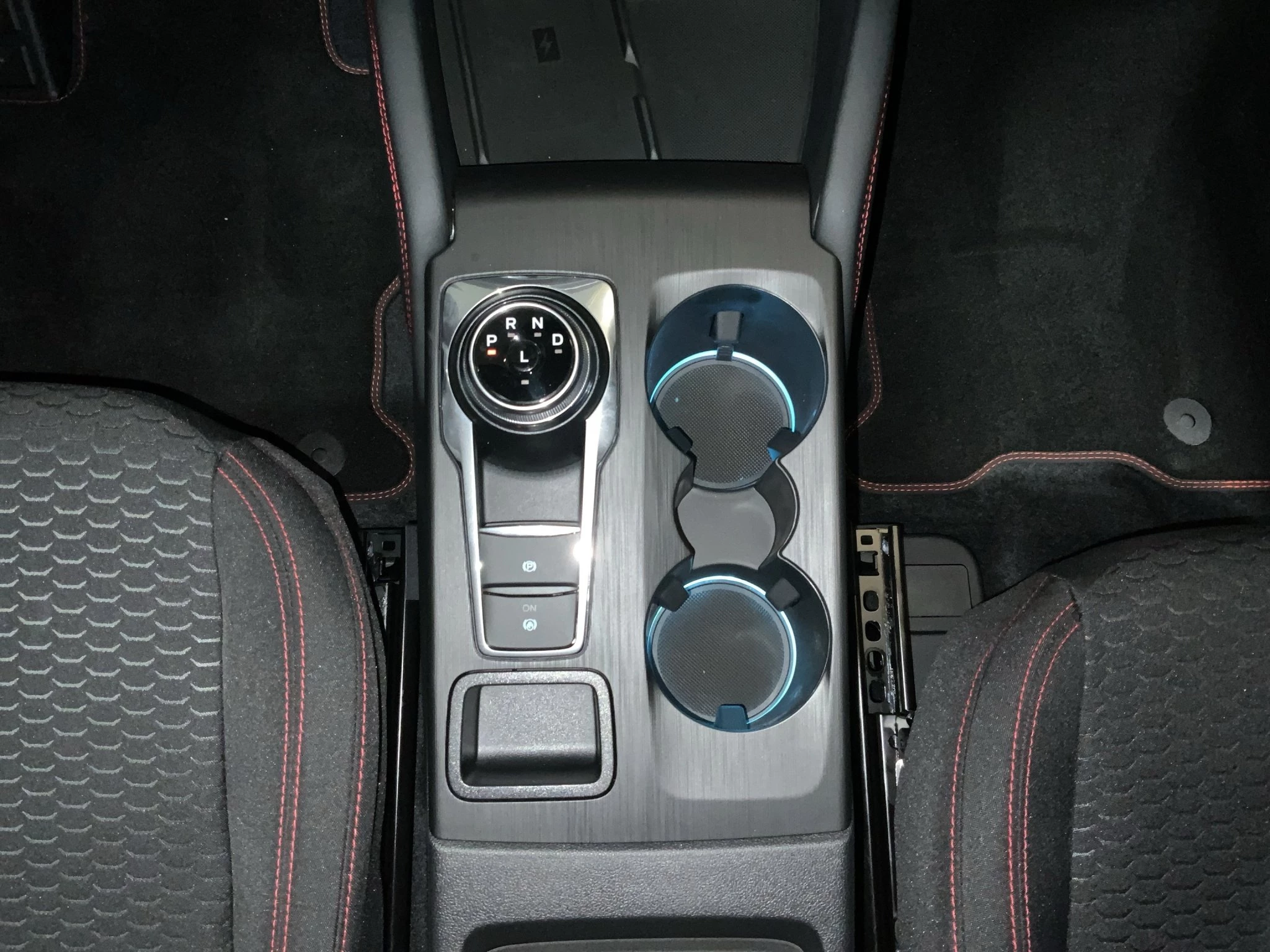 Ford Kuga ST-Line 2.5 Duratec FHEV CVT | ACC | LED | GJR | RFK