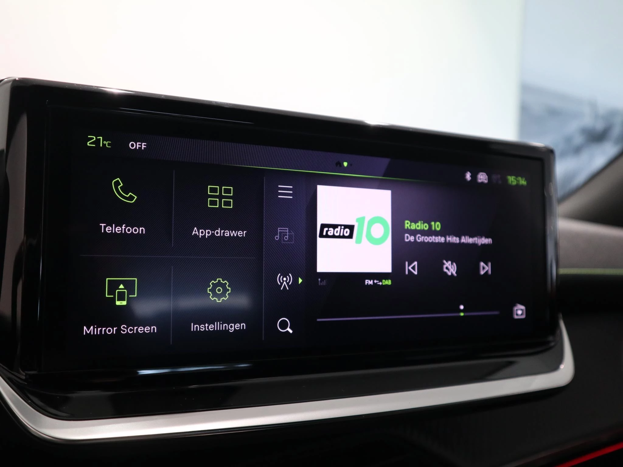 Peugeot-e-2008-image-15