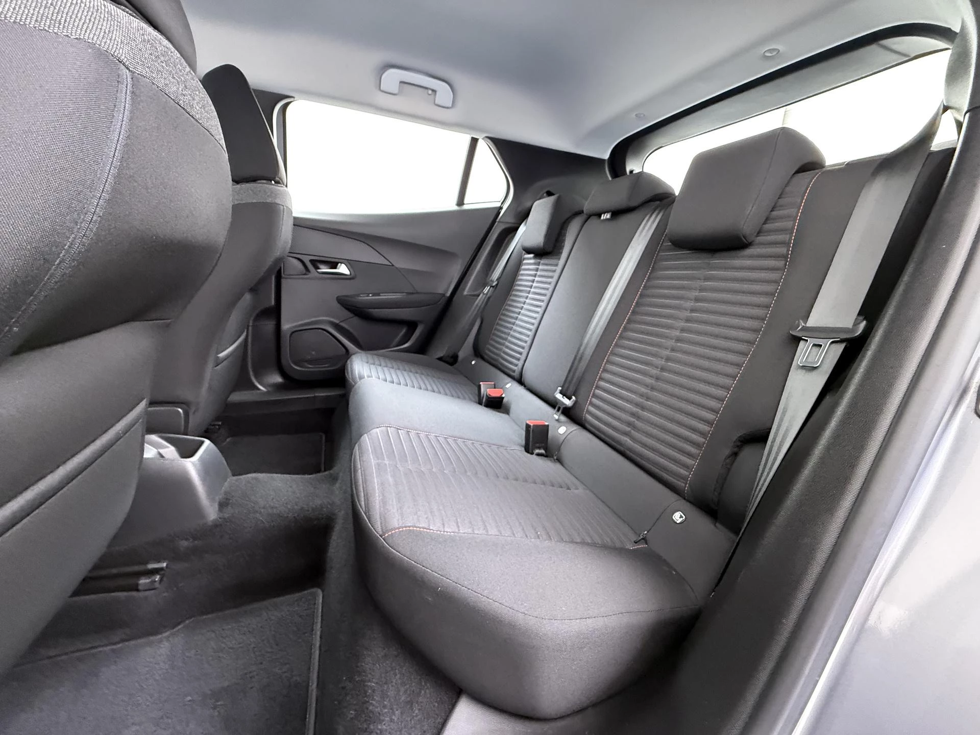Peugeot-2008-image-8