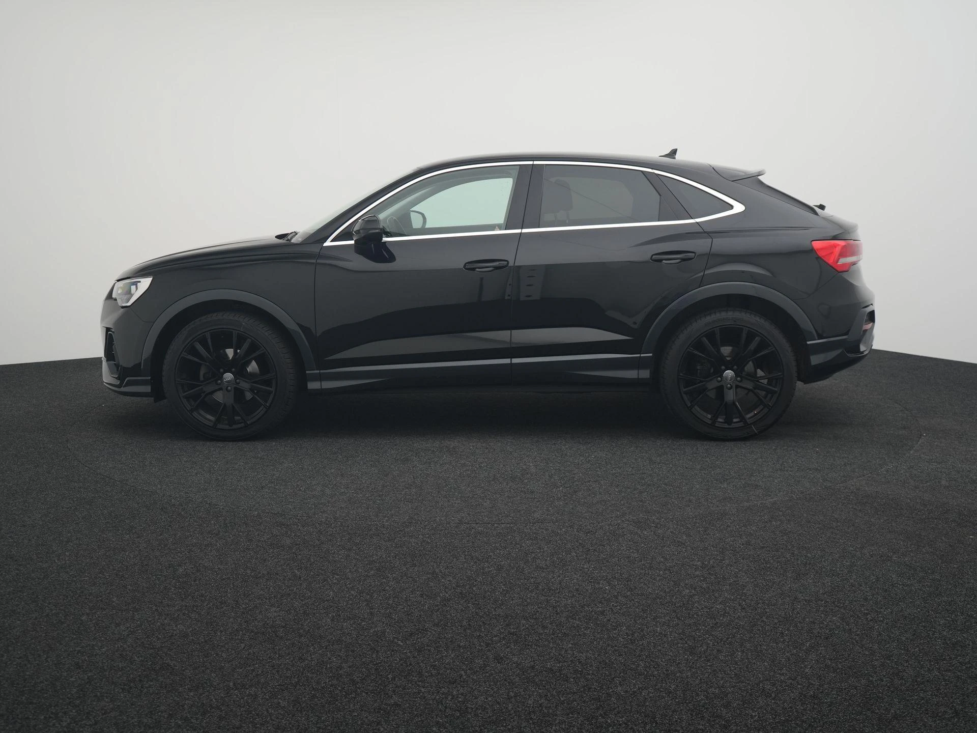 Audi-Q3-image-3