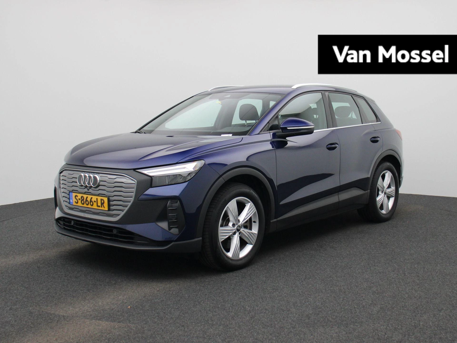 Audi-Q4 e-tron-image-0