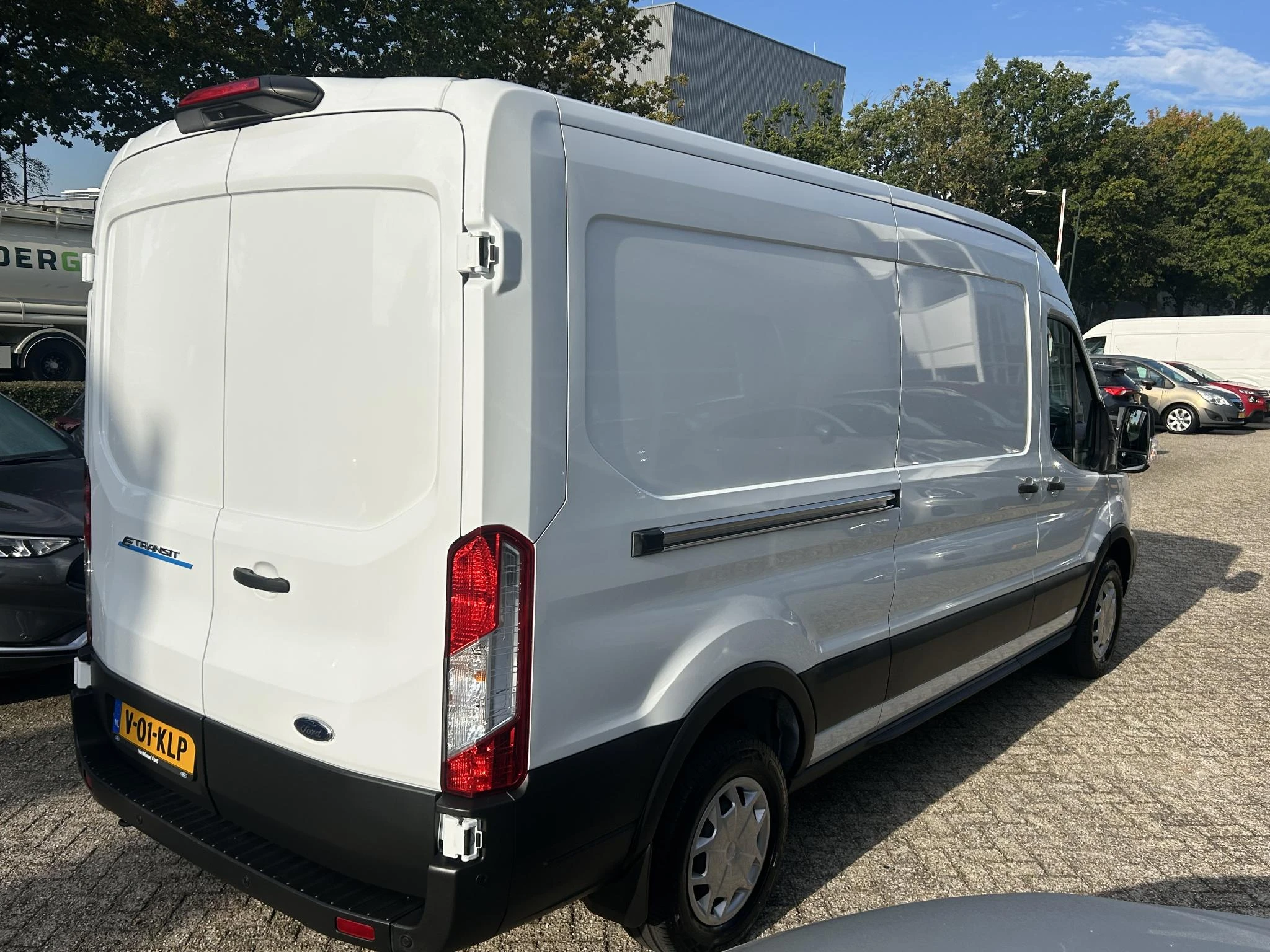 Ford-E-Transit-image-4