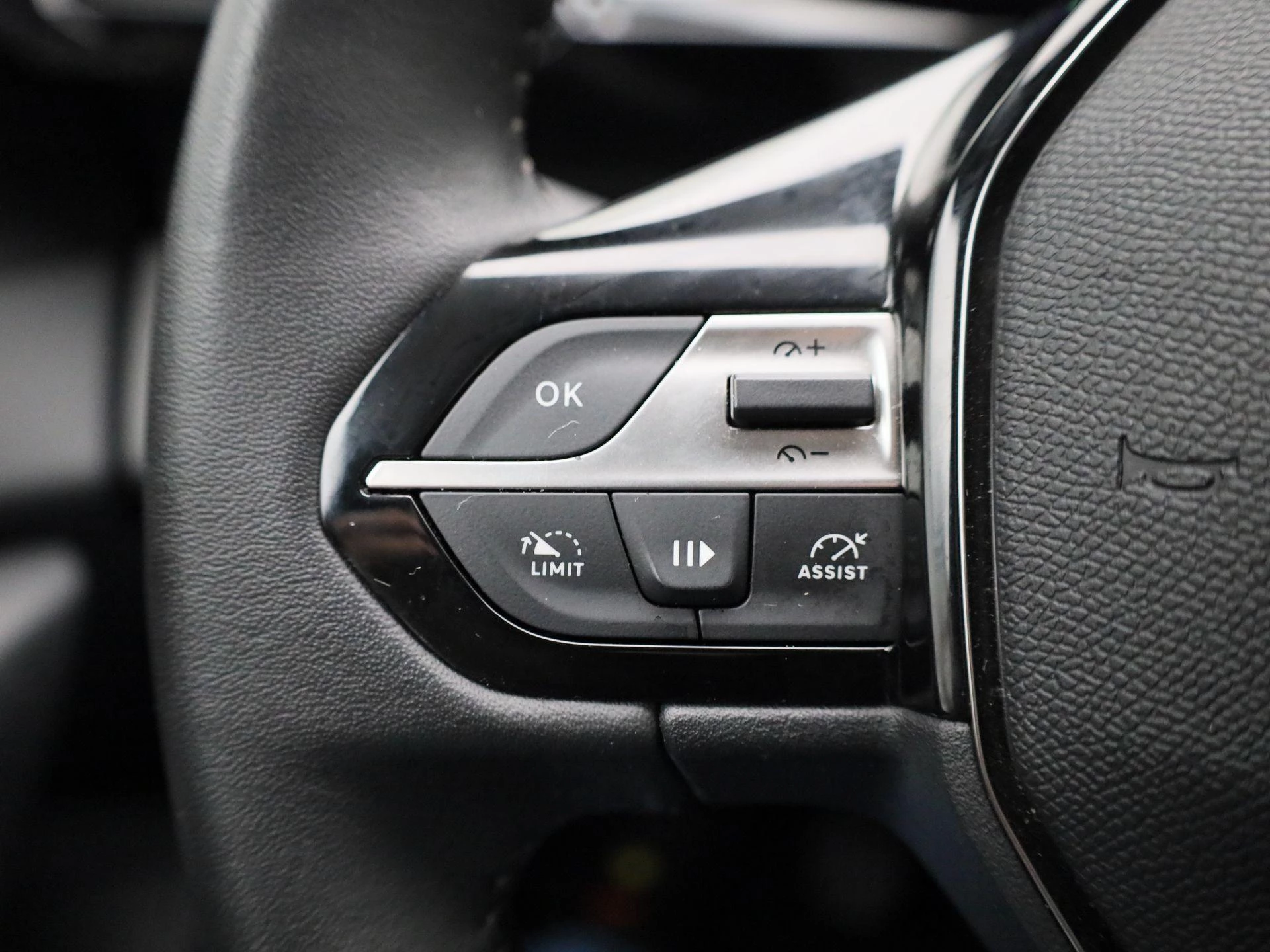 Peugeot-308-image-16