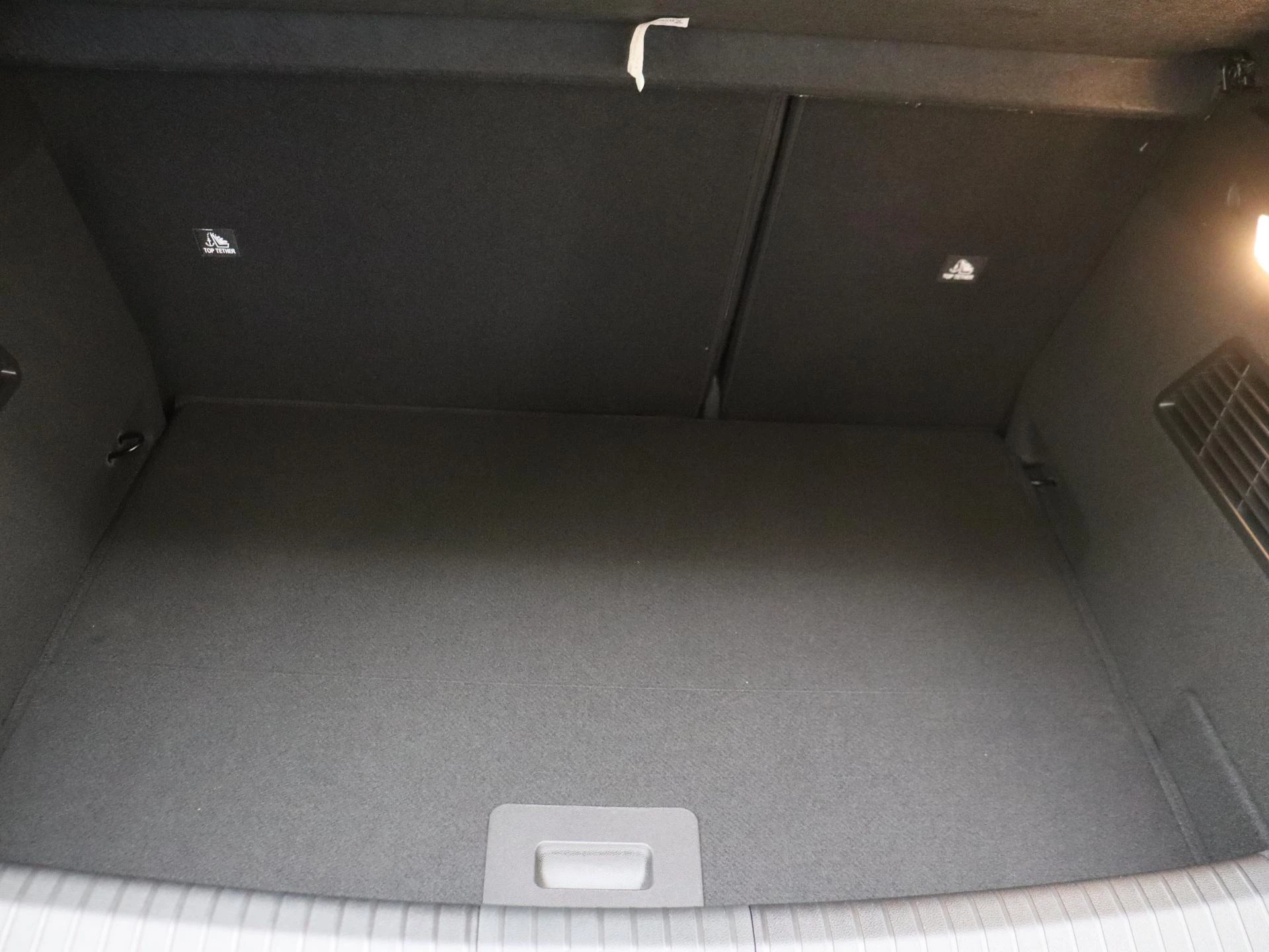 Renault-Megane E-Tech-image-22