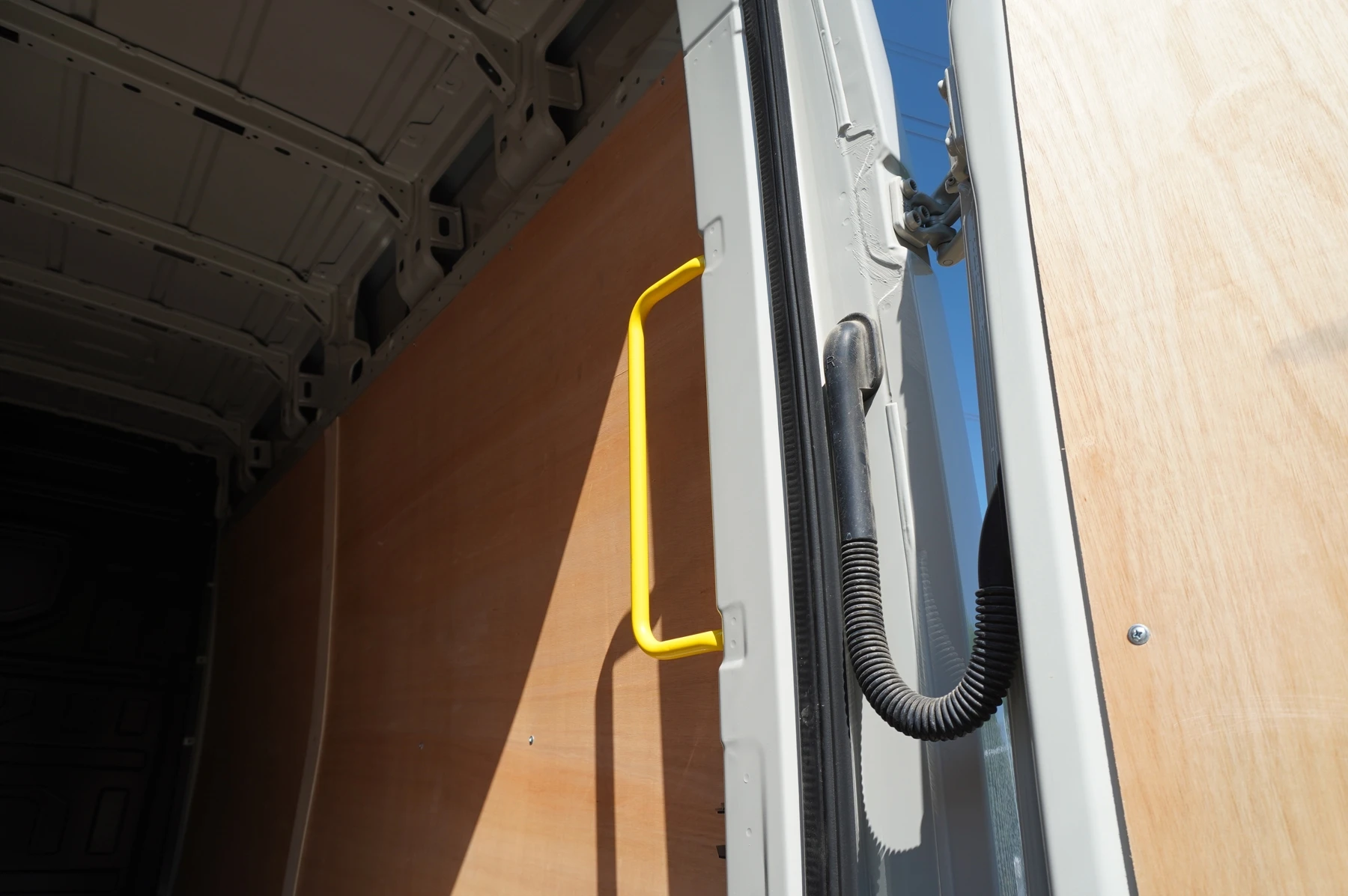 Volkswagen-Crafter-image-36