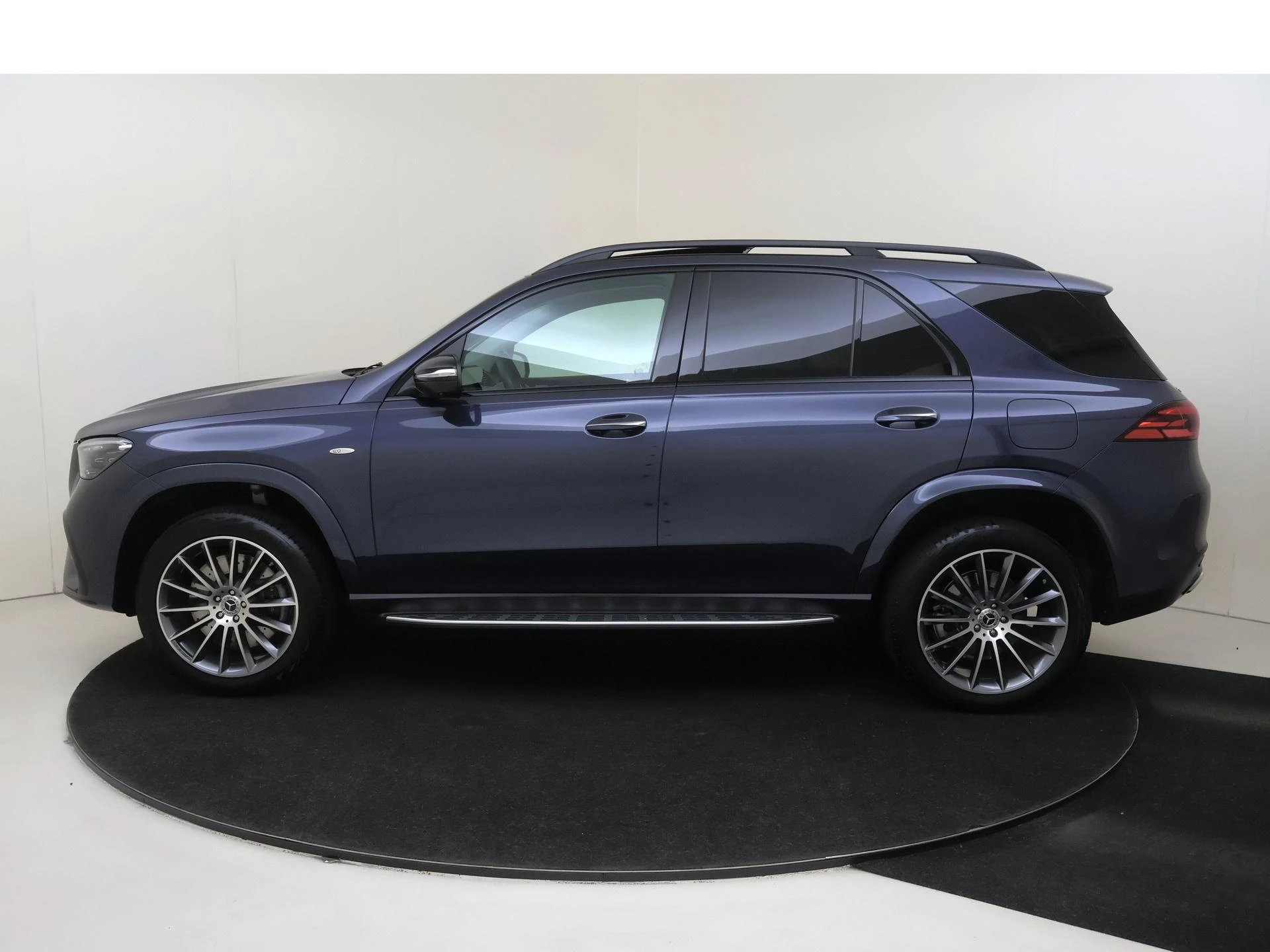 Mercedes-Benz-GLE-image-7