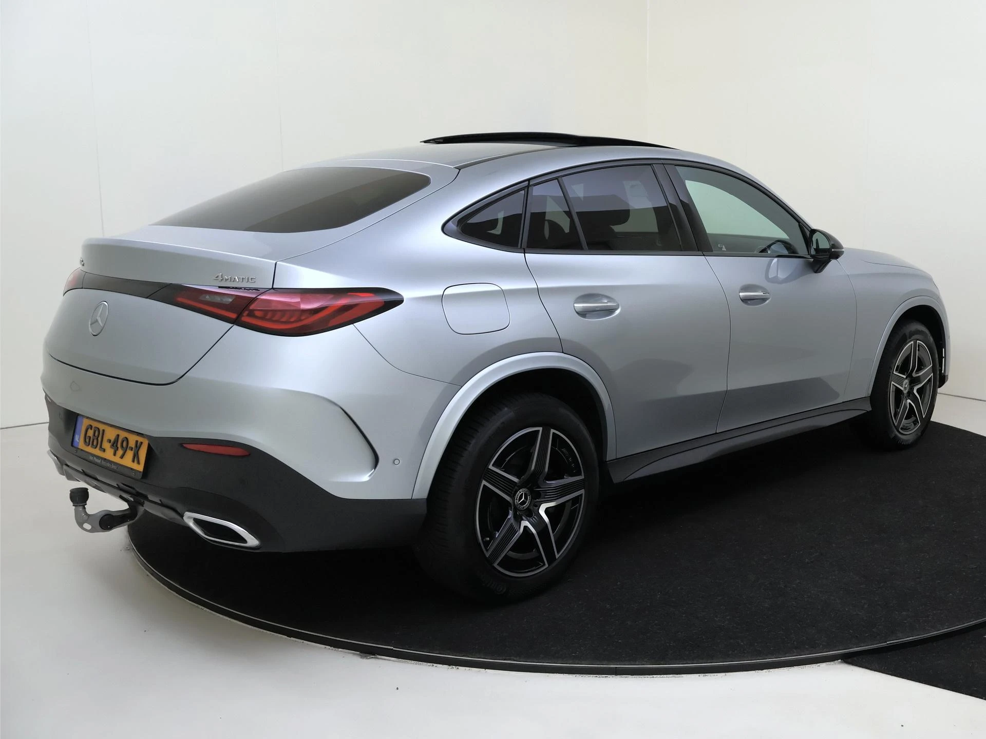 Mercedes-Benz-GLC-image-3