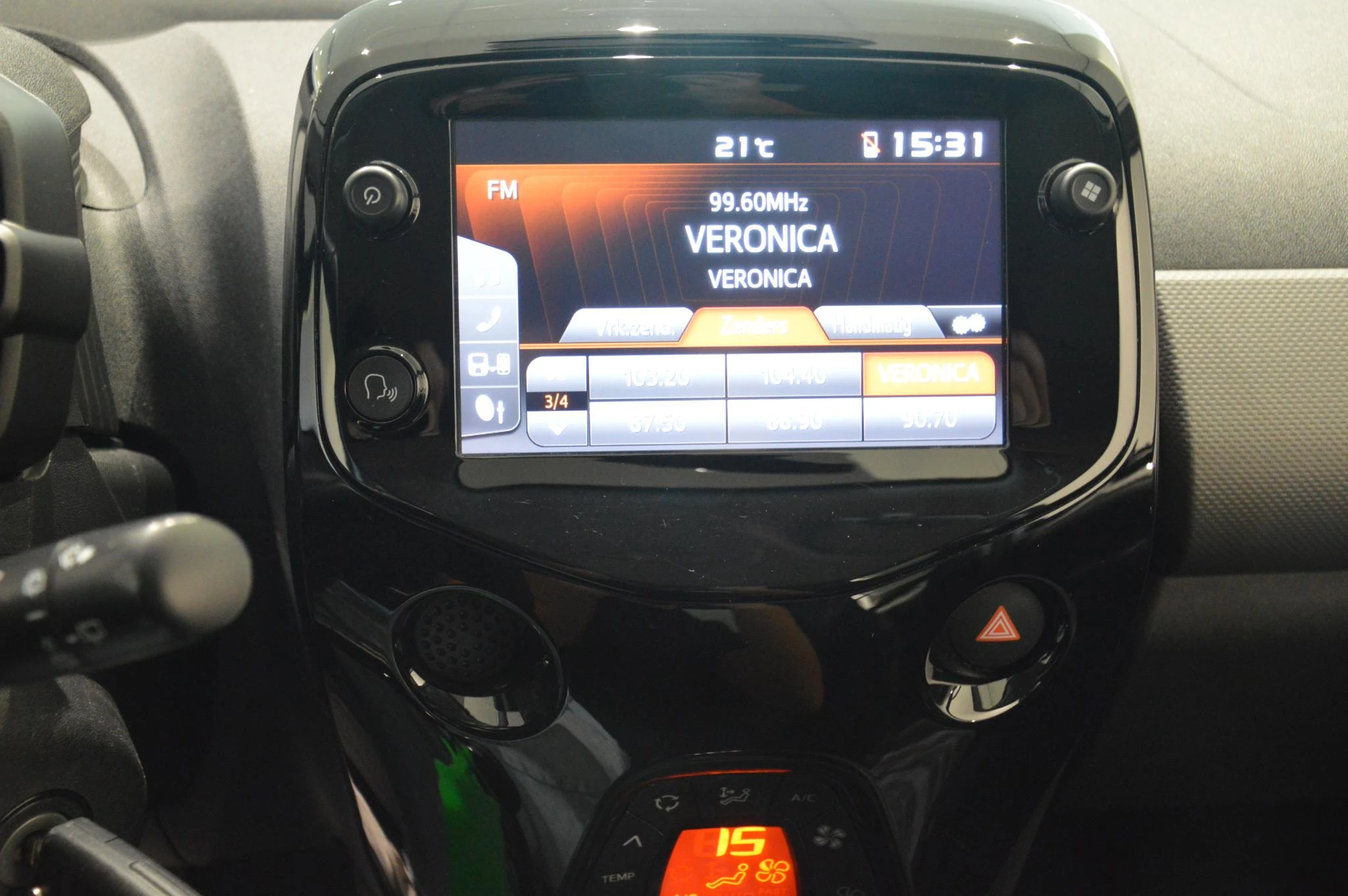 Peugeot 108 1.0 e-VTi Allure Groot scherm en camera