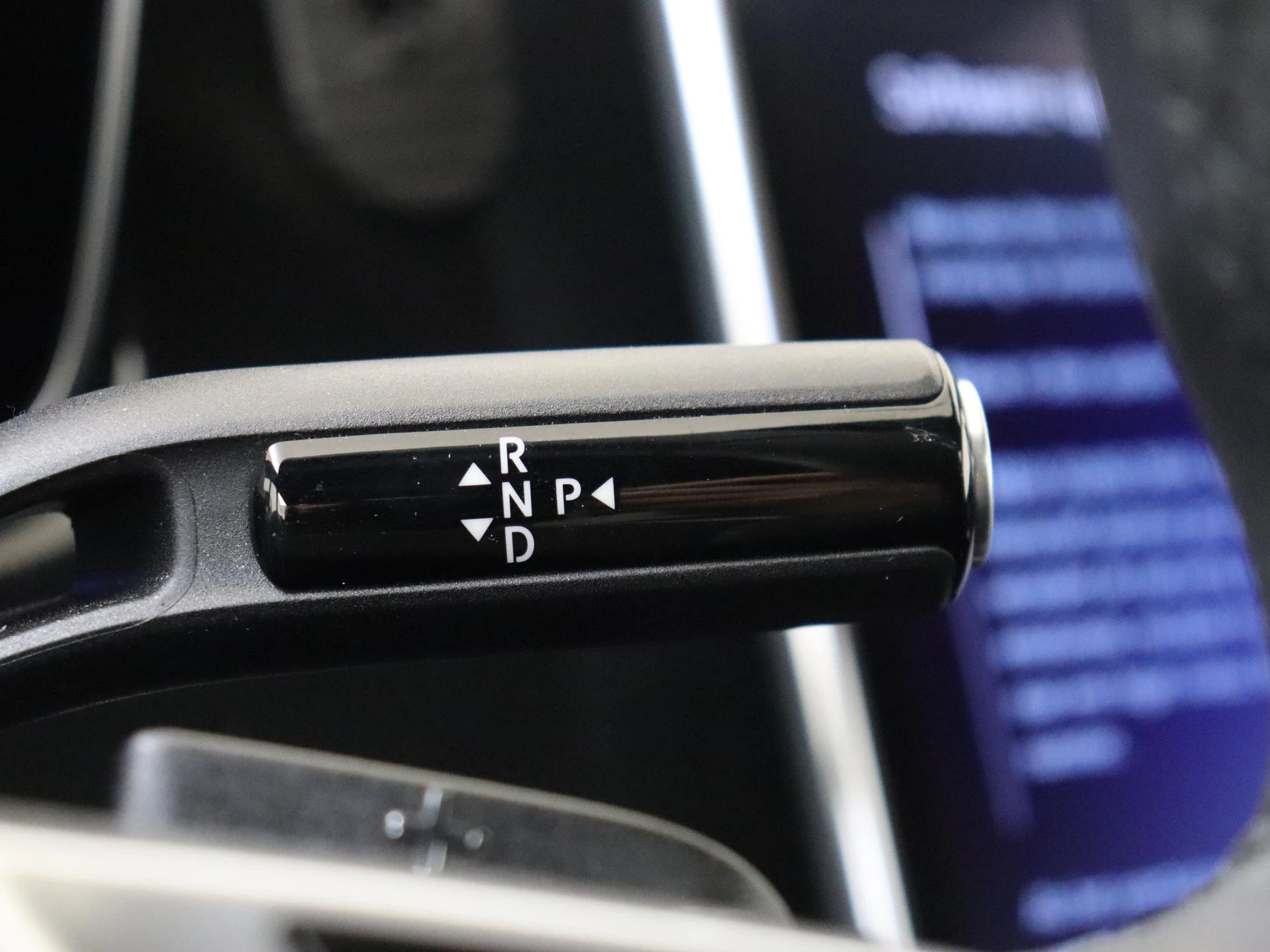 Mercedes-Benz-EQE-image-15
