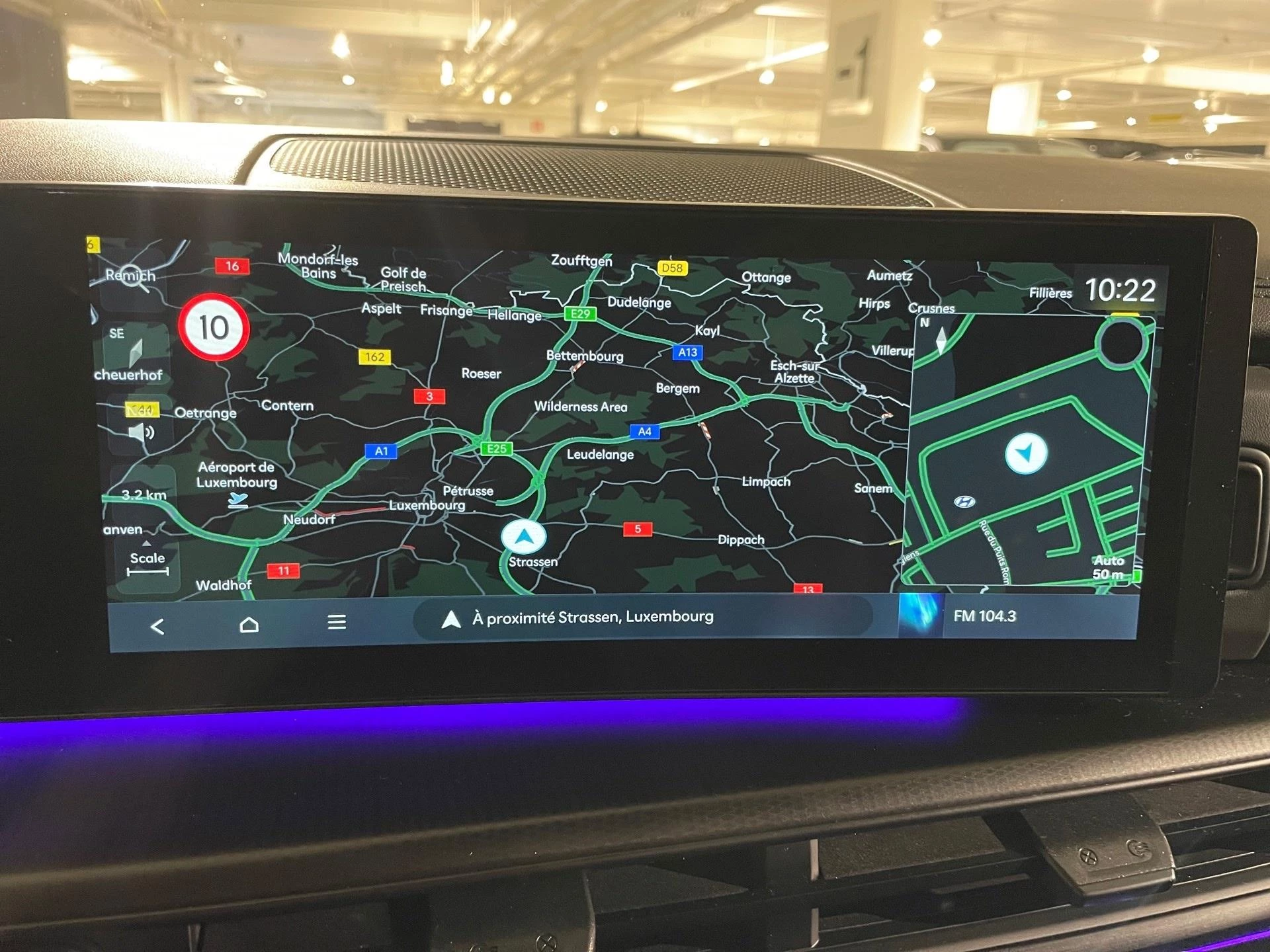 Hyundai-Santa Fe-image-2