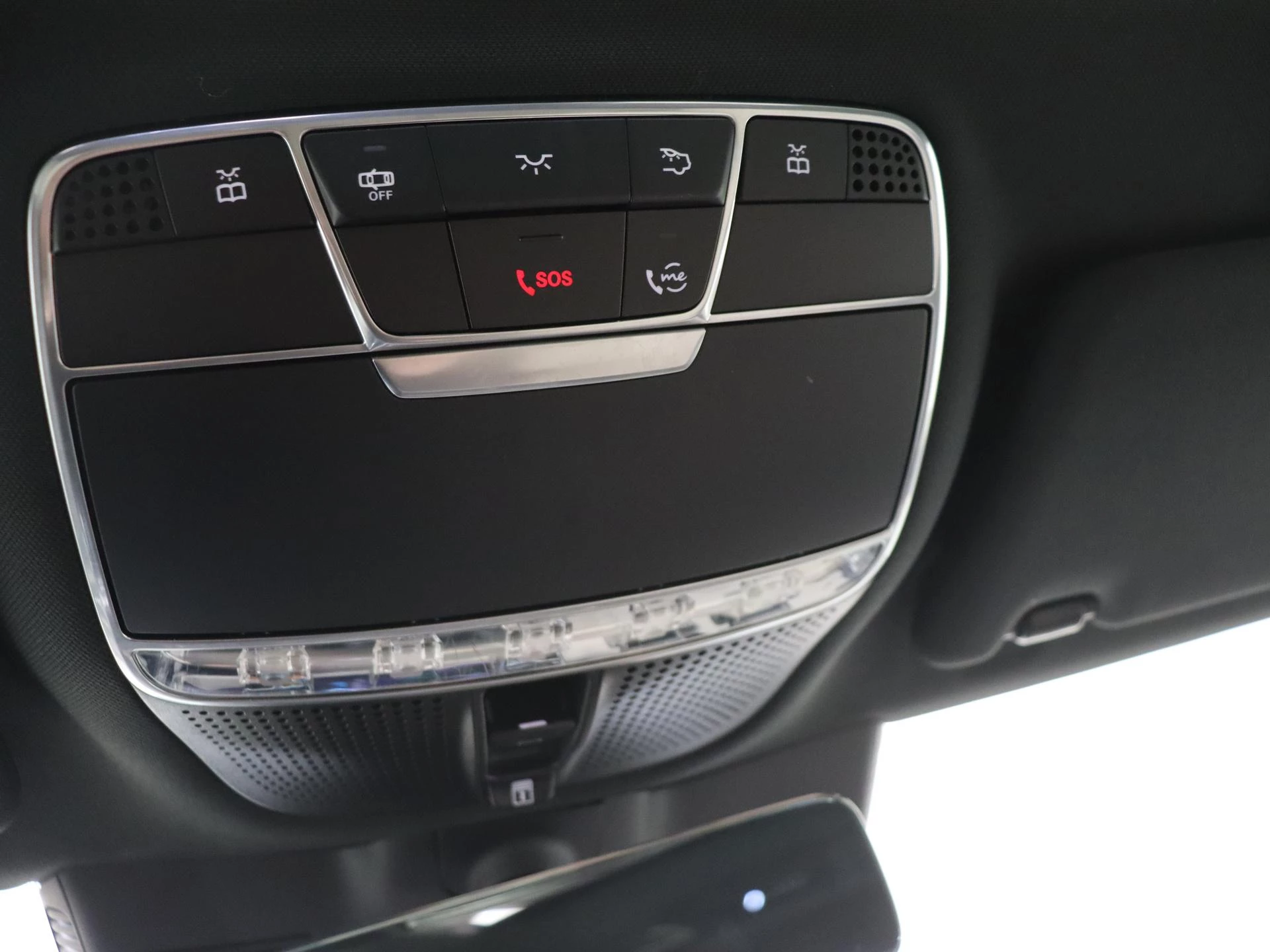 Mercedes-Benz-S-Klasse-image-23