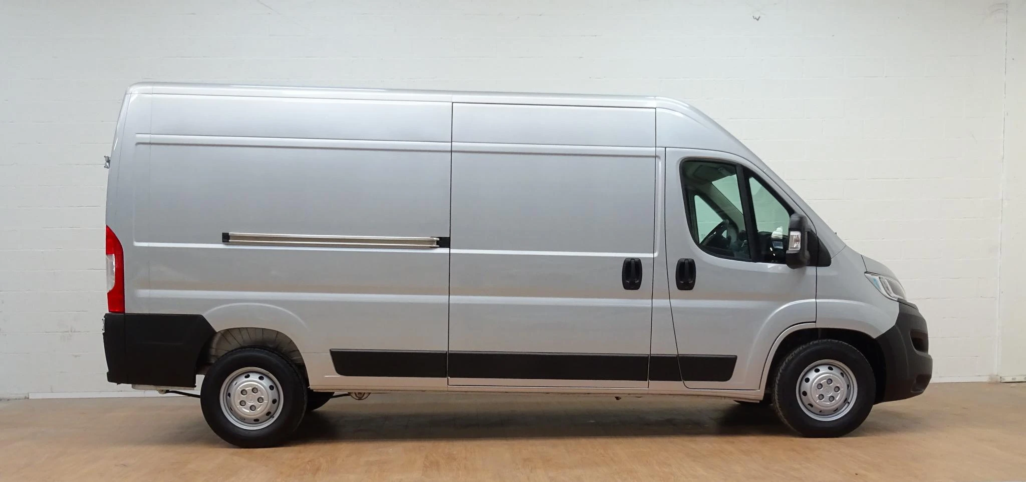 Opel-Movano-image-1