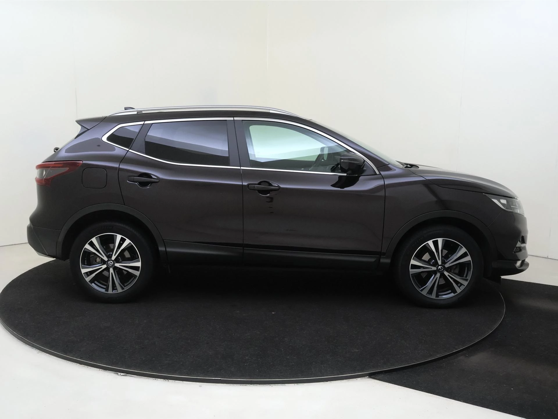 Nissan-QASHQAI-image-8
