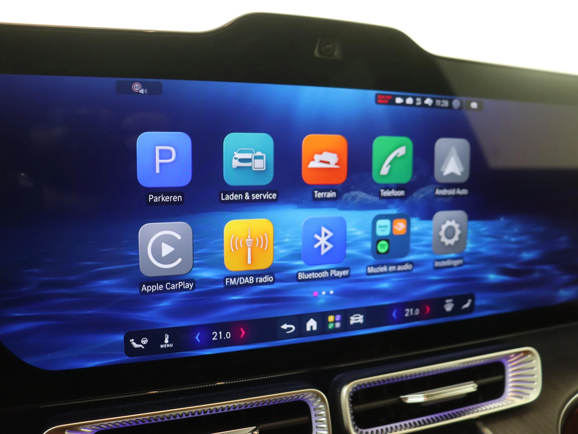 Mercedes-Benz-GLC-image-16