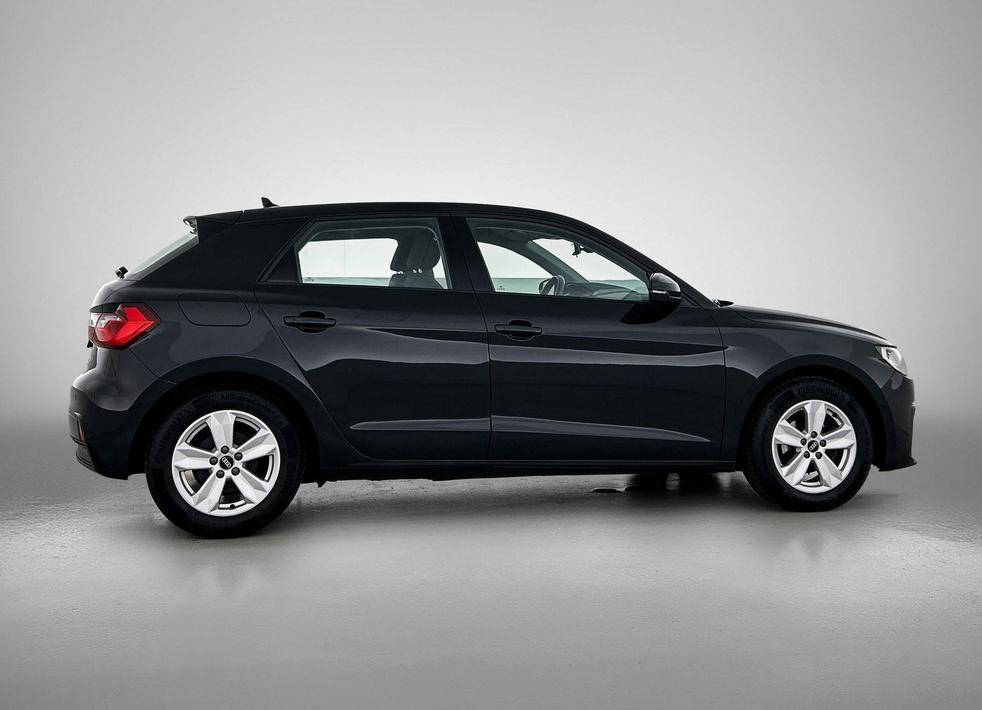 Audi-A1 Sportback-image-3