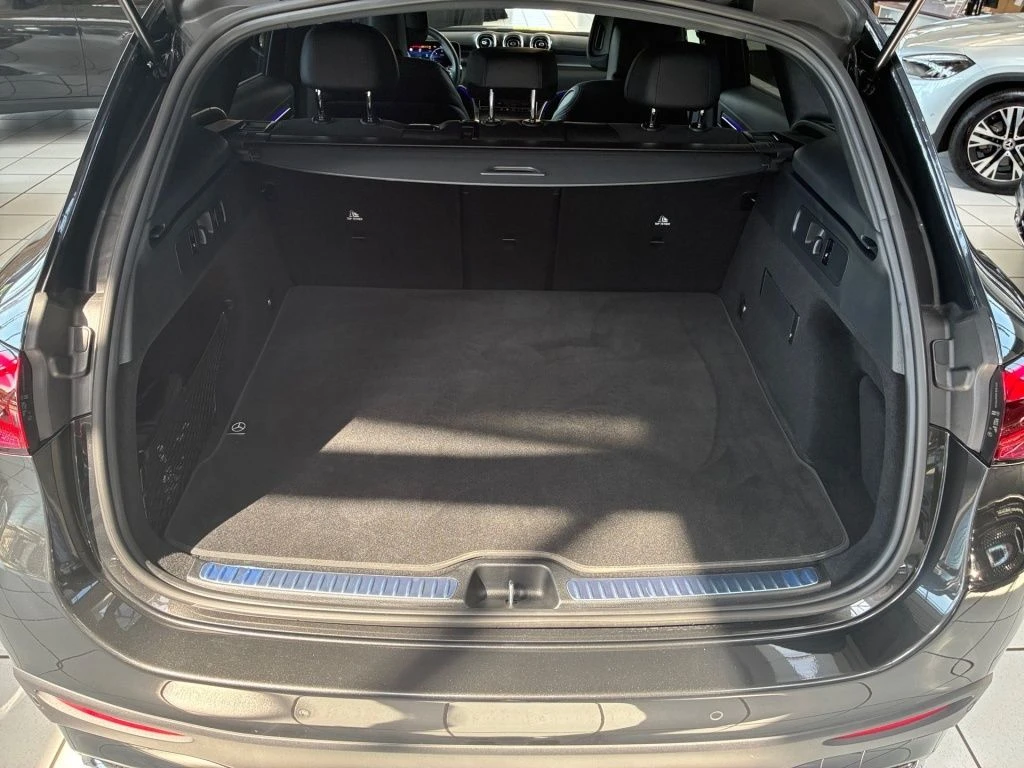 Mercedes-Benz-GLC 220 d-image-13