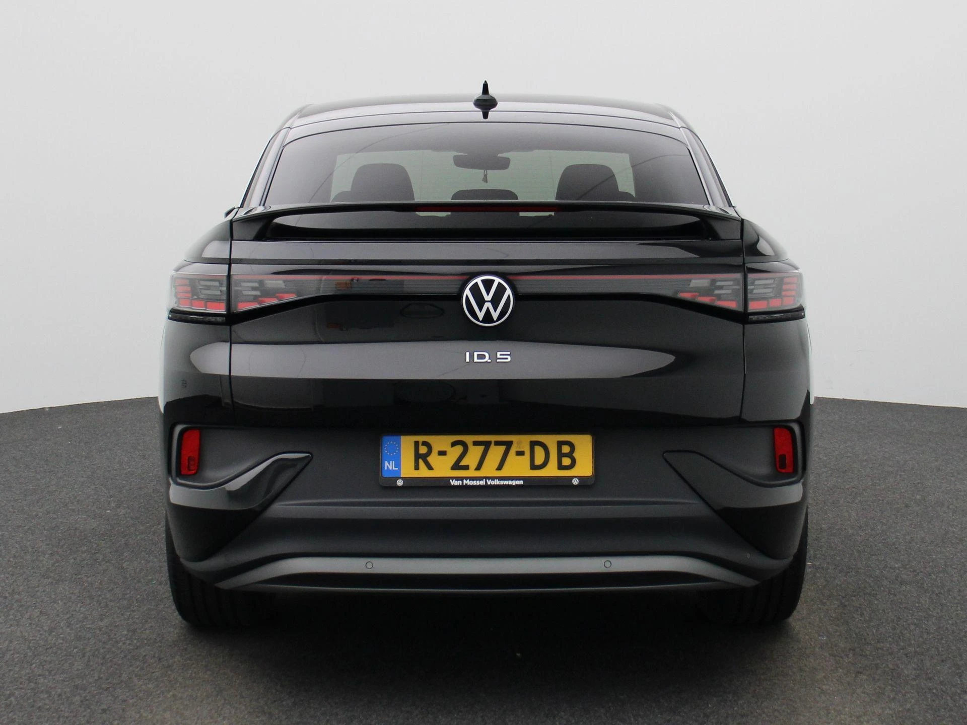 Volkswagen-ID.5-image-4