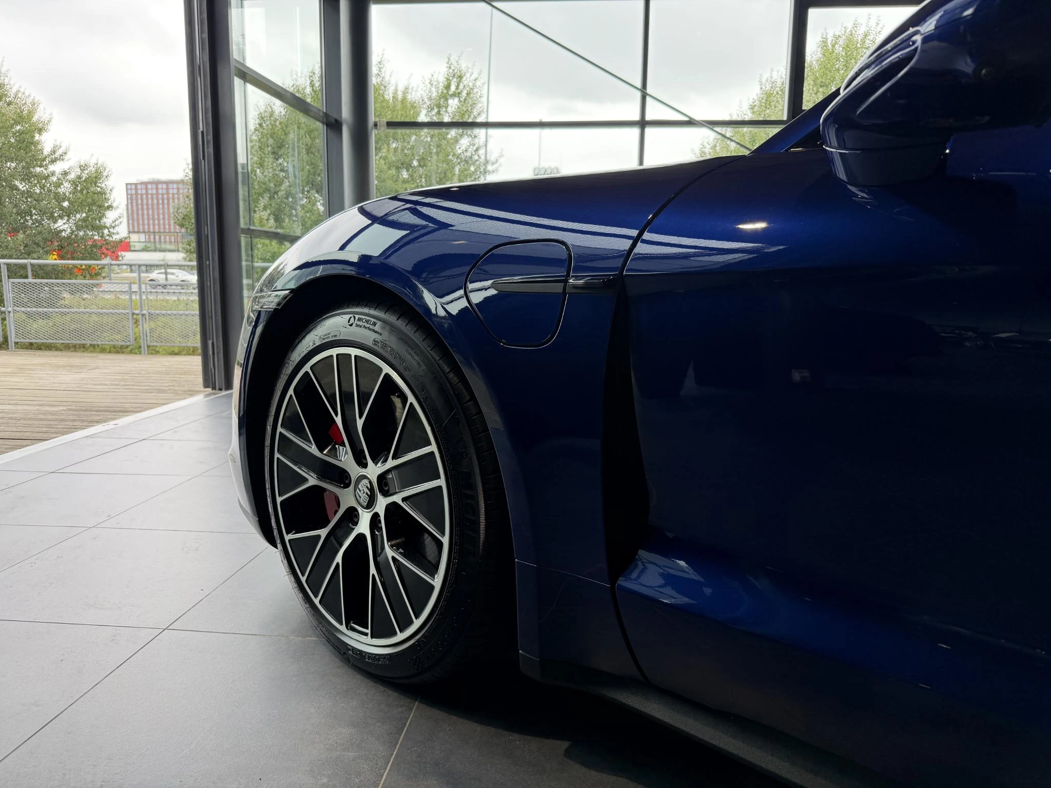 Porsche-Taycan-image-10