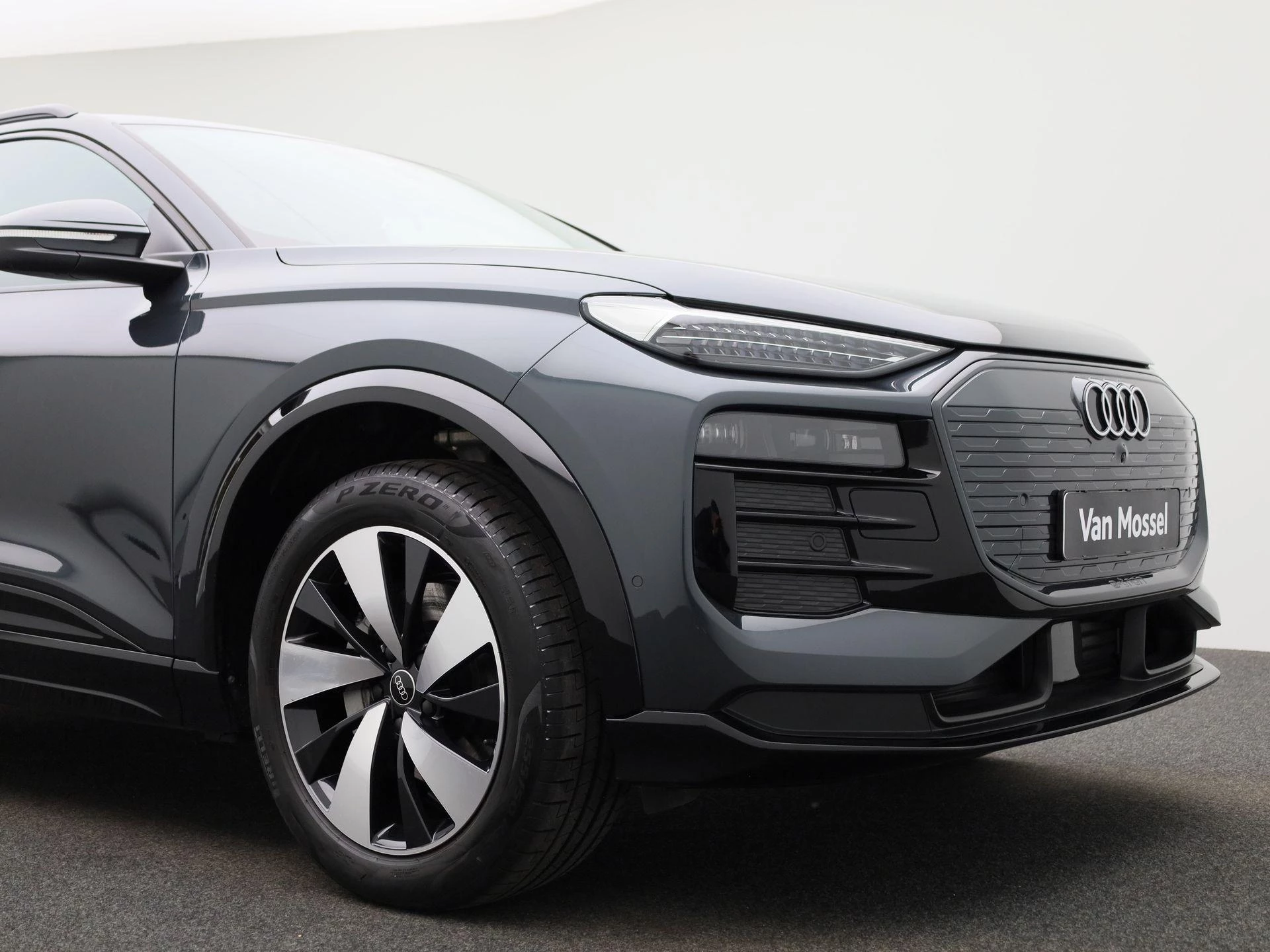 Audi-Q6 e-tron-image-51
