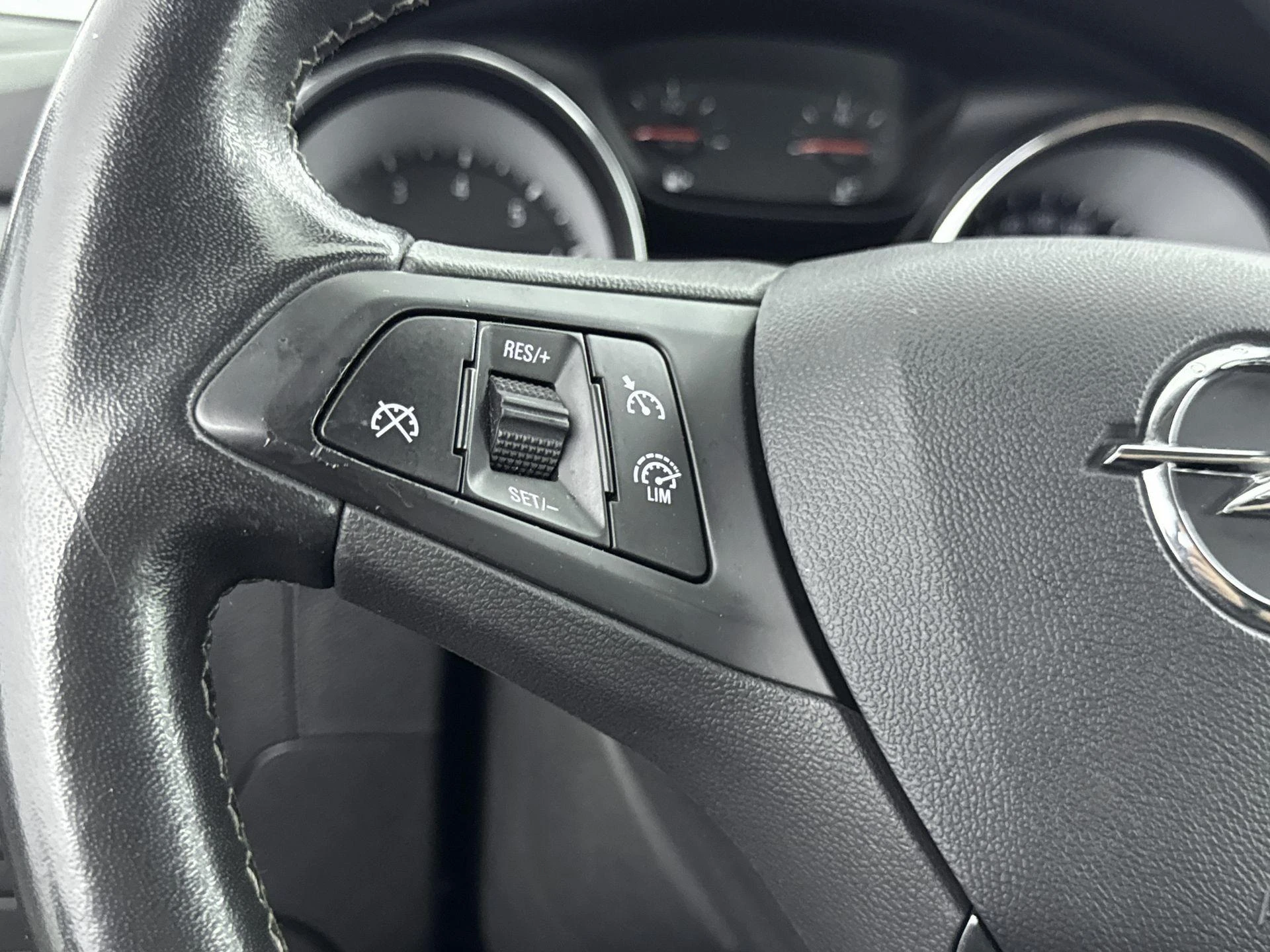 Opel-Astra-image-5