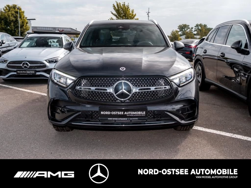 Mercedes-Benz GLC 300 d 4M AMG KEYLESS DISTRONIC AHK MBUX SHZ AMG Line
