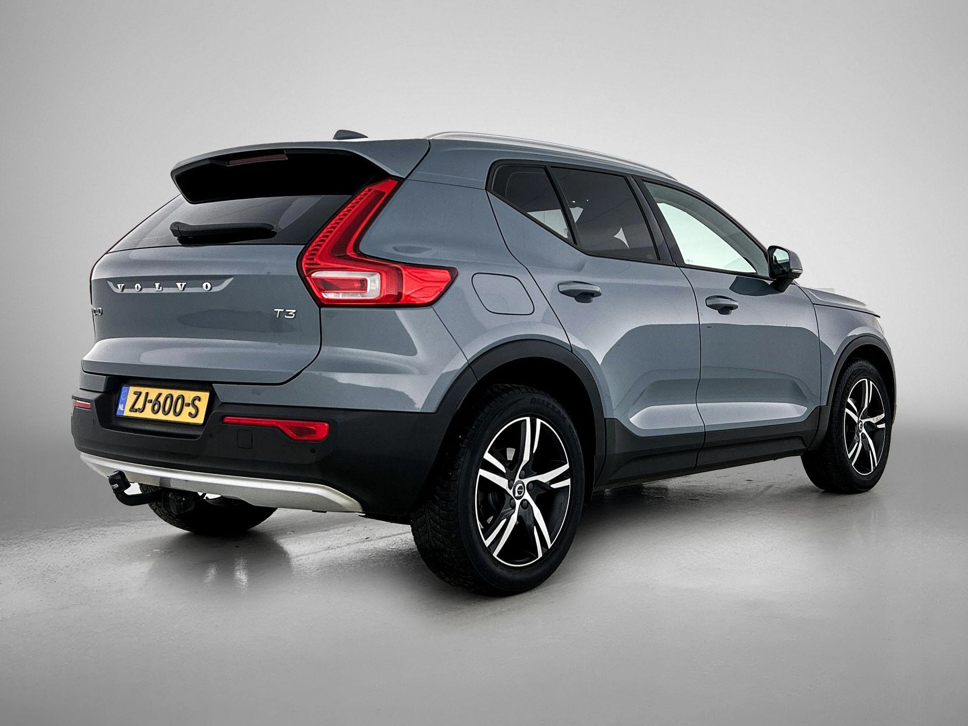 Volvo-XC40-image-3