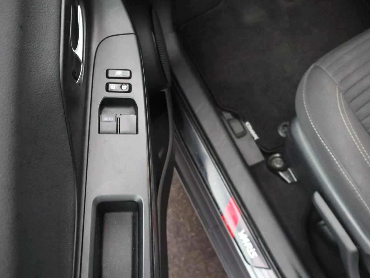 Toyota-Yaris-image-18