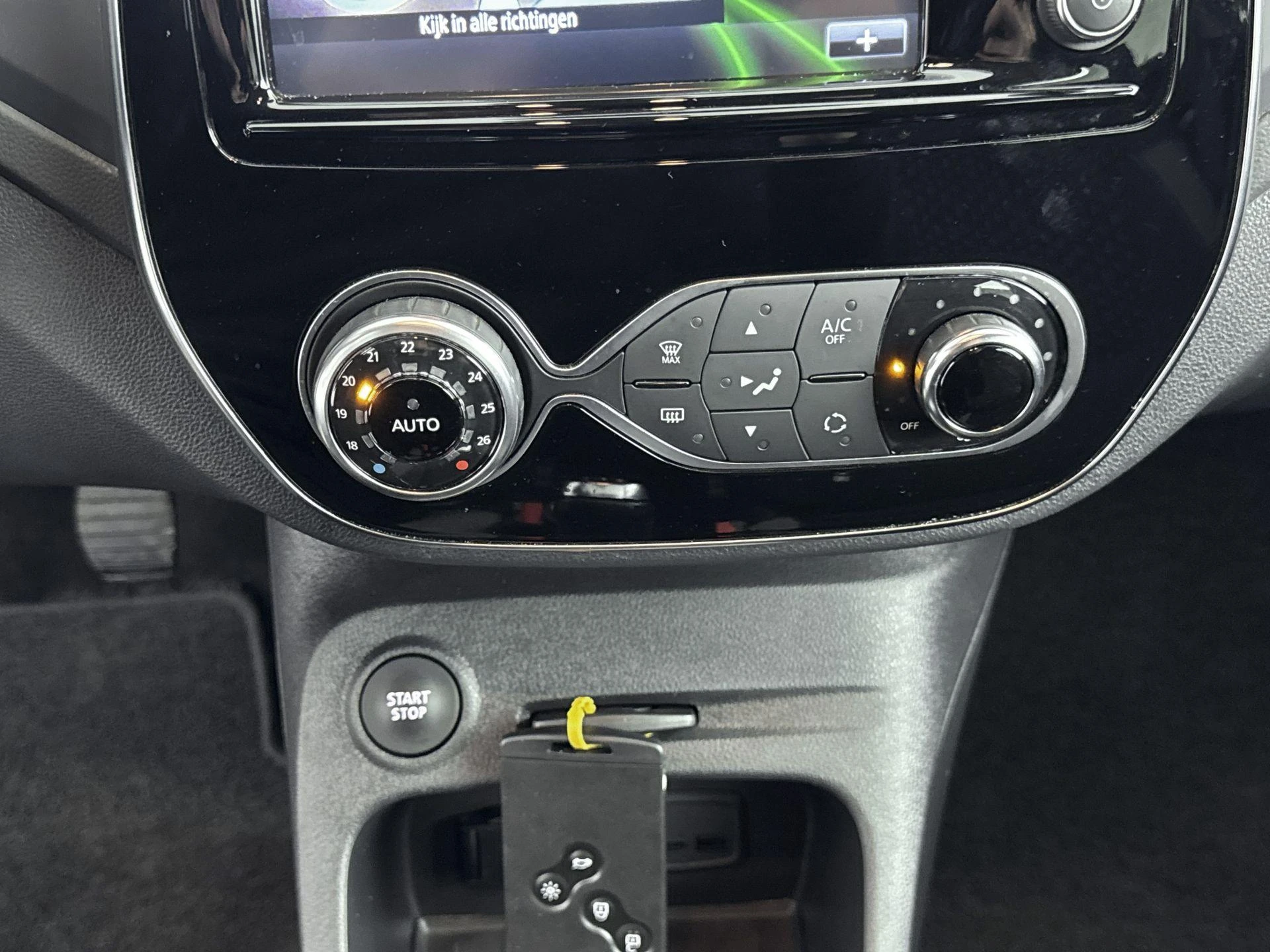 Renault-Captur-image-14
