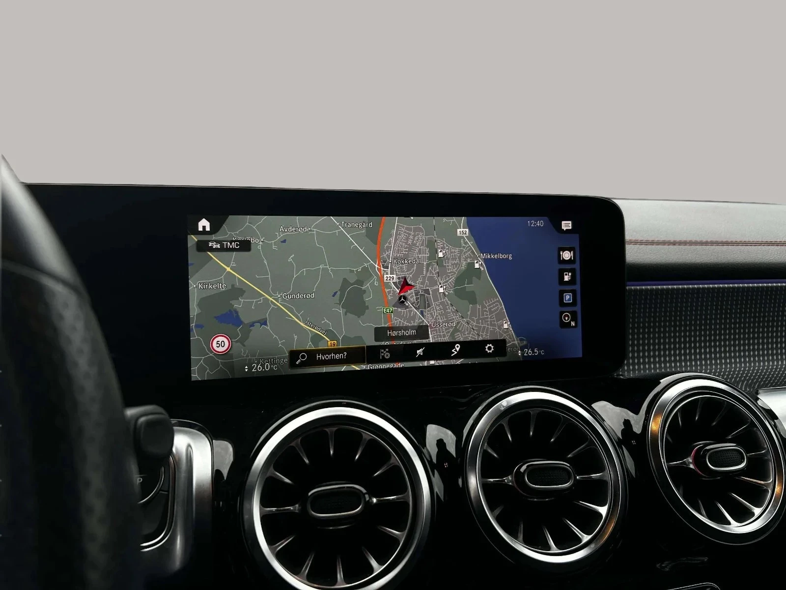 Mercedes-Benz-EQB-image-17