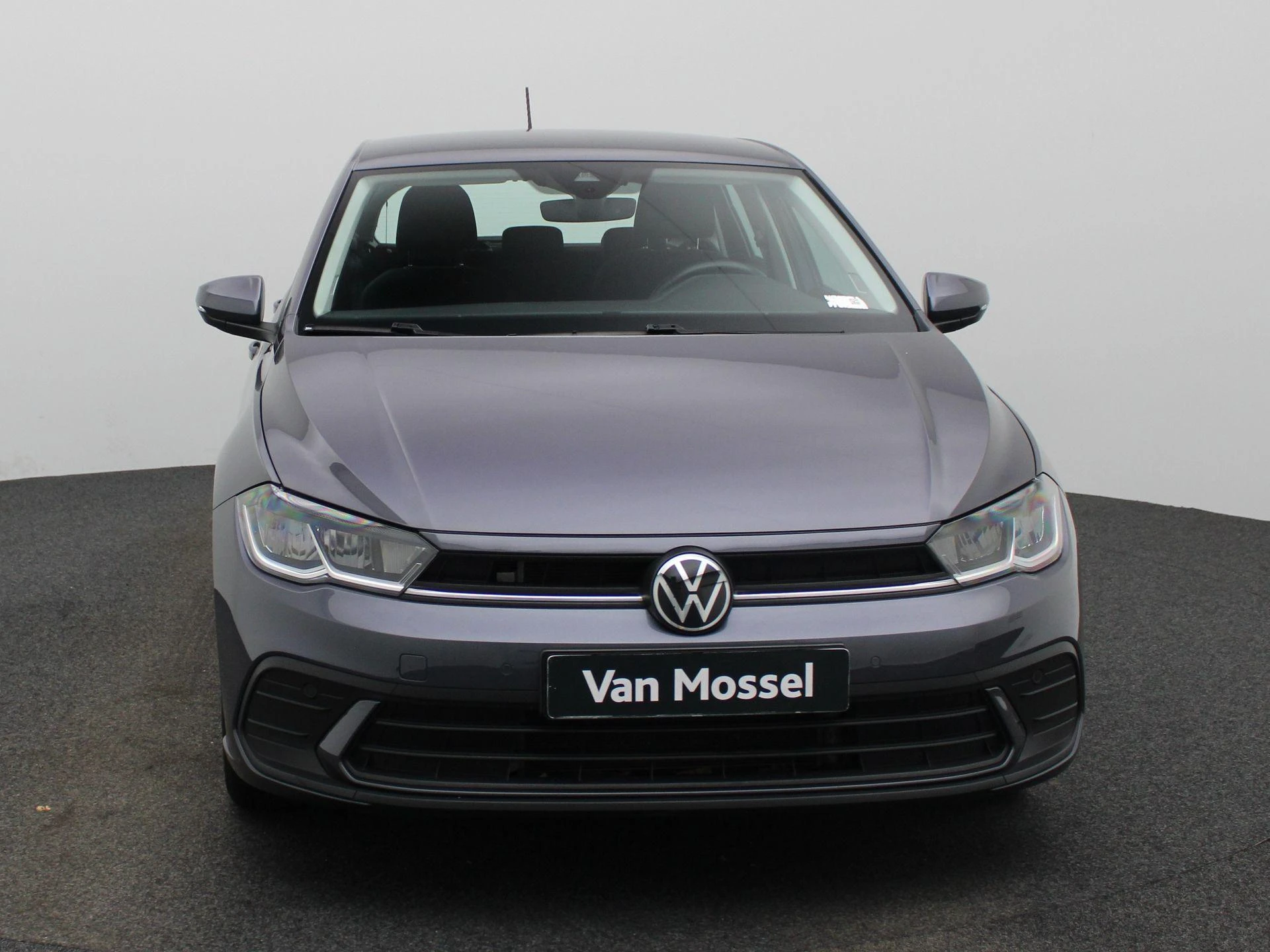 Volkswagen-Polo-image-2