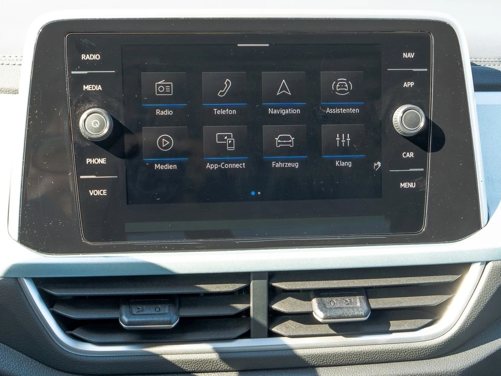 Volkswagen-T-Roc-image-12