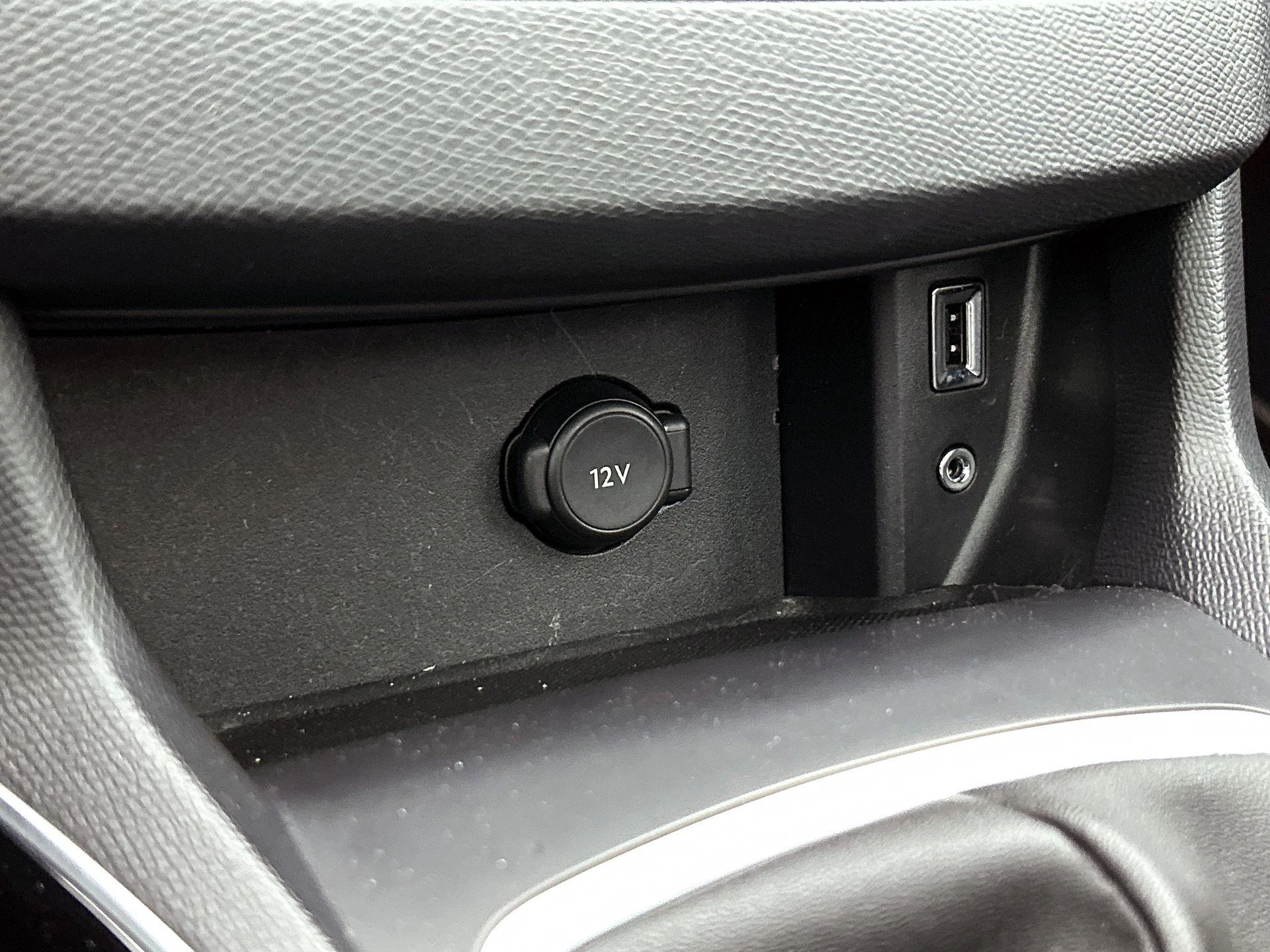 Peugeot-308-image-32