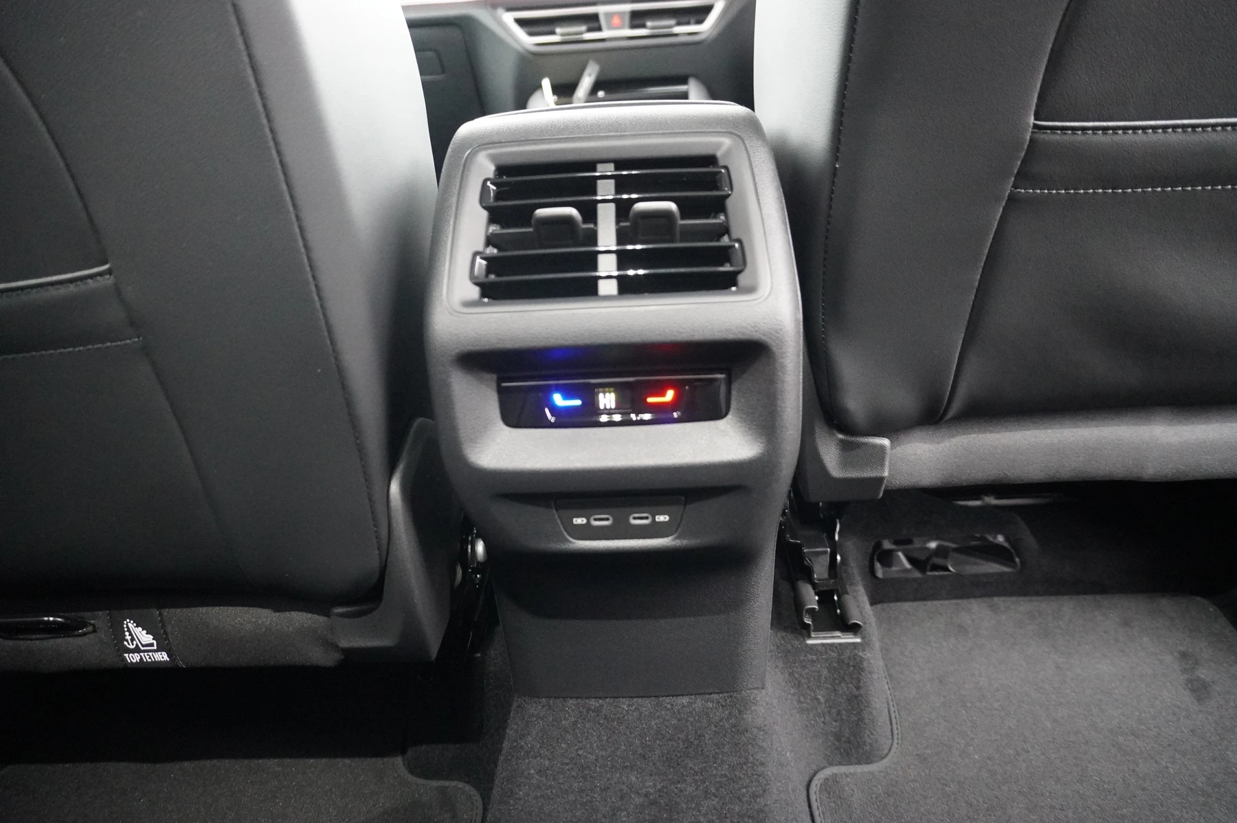 Volkswagen-Tiguan-image-9