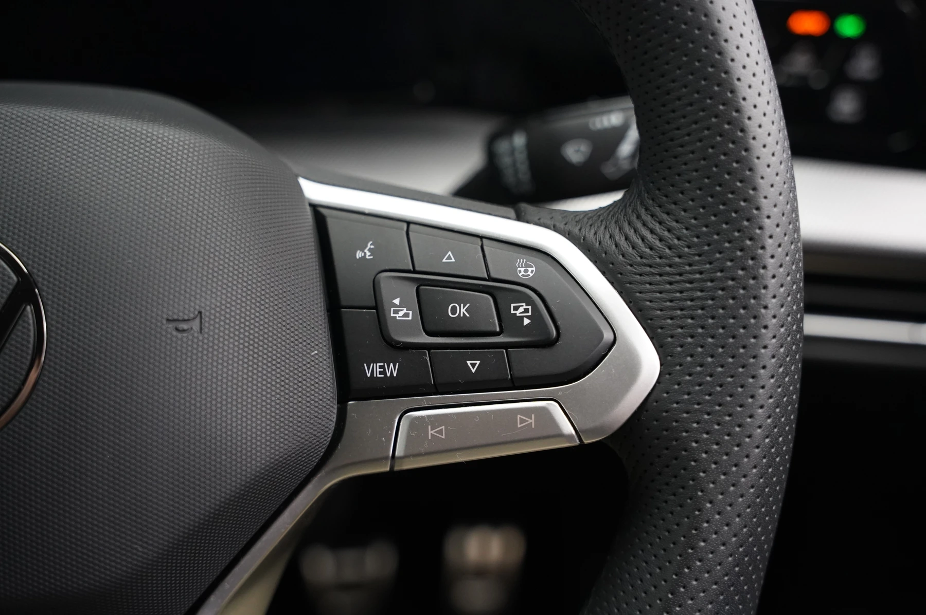 Volkswagen-Golf-image-18