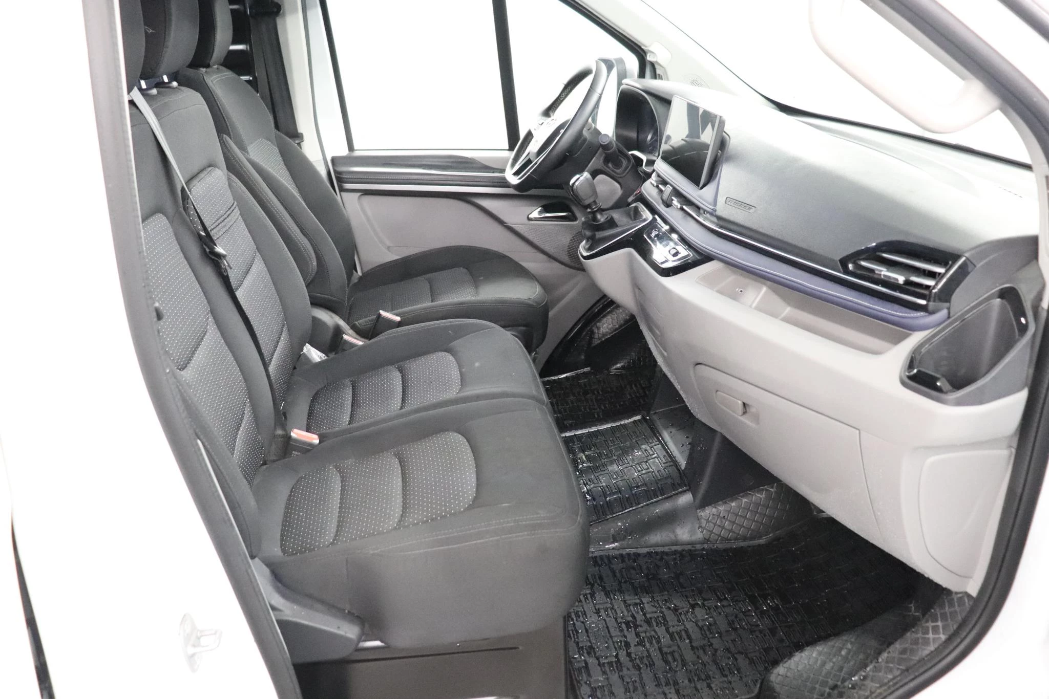 Maxus Deliver7 L1H1 77kWh