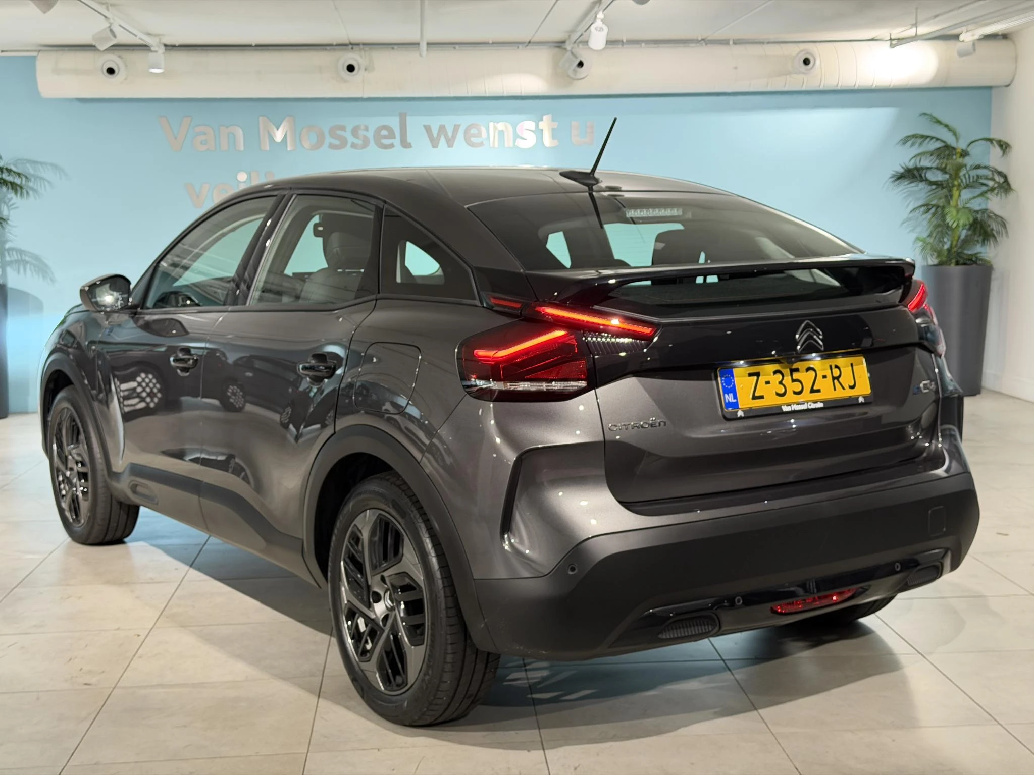 Citroën-ë-C4-image-16