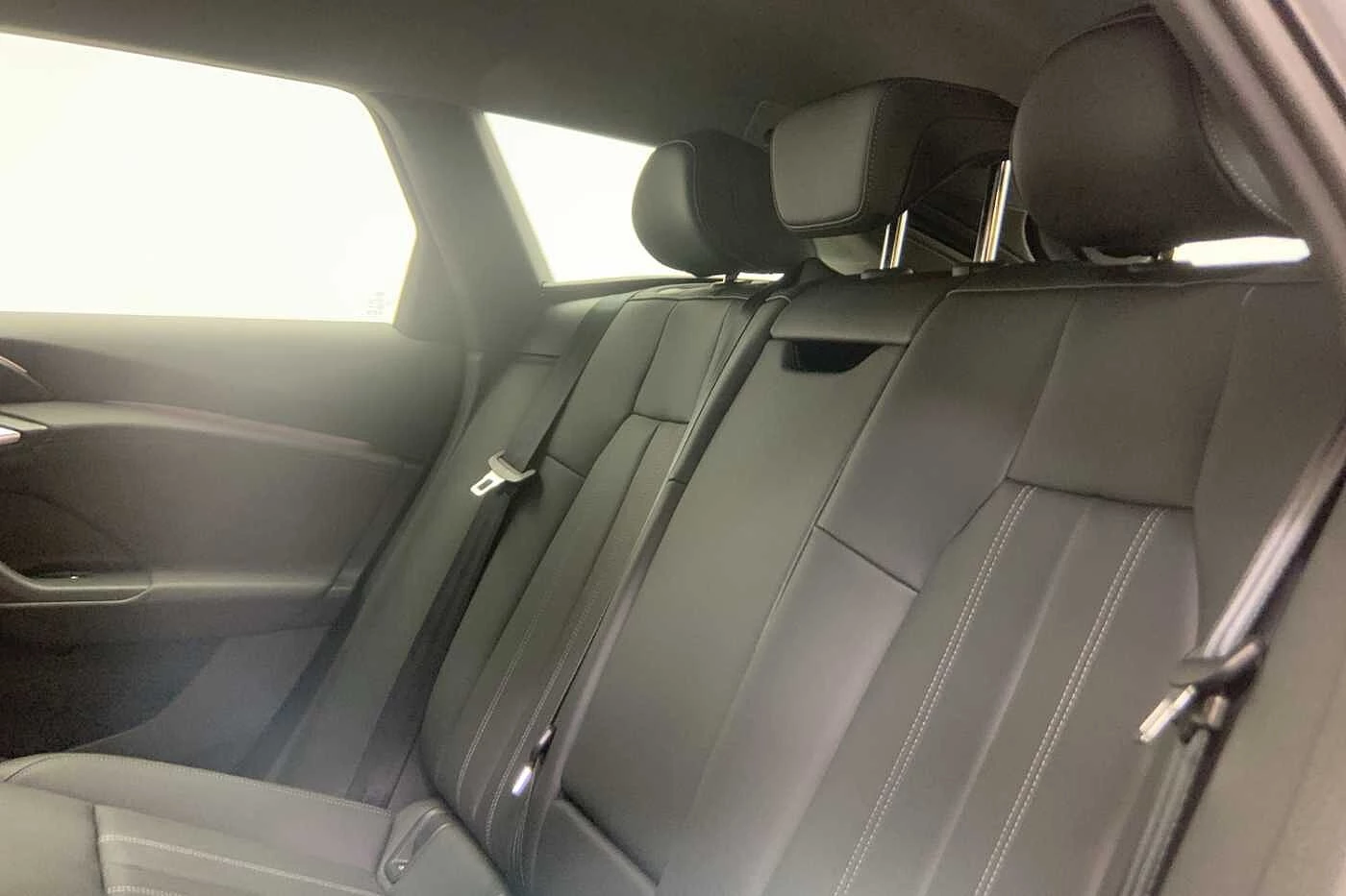Audi-A6 Avant e-tron-image-9