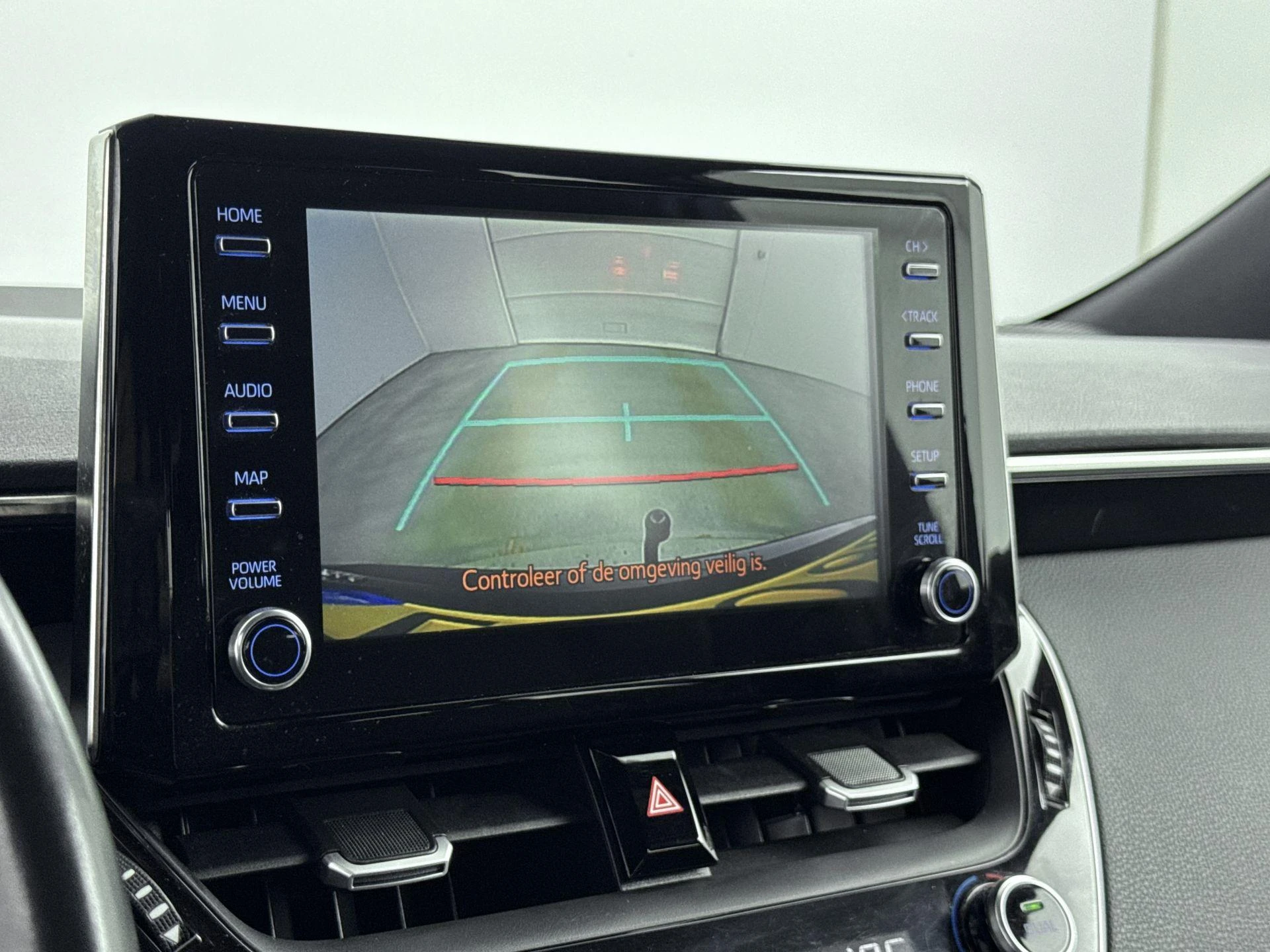 Toyota-Corolla Touring Sports-image-10