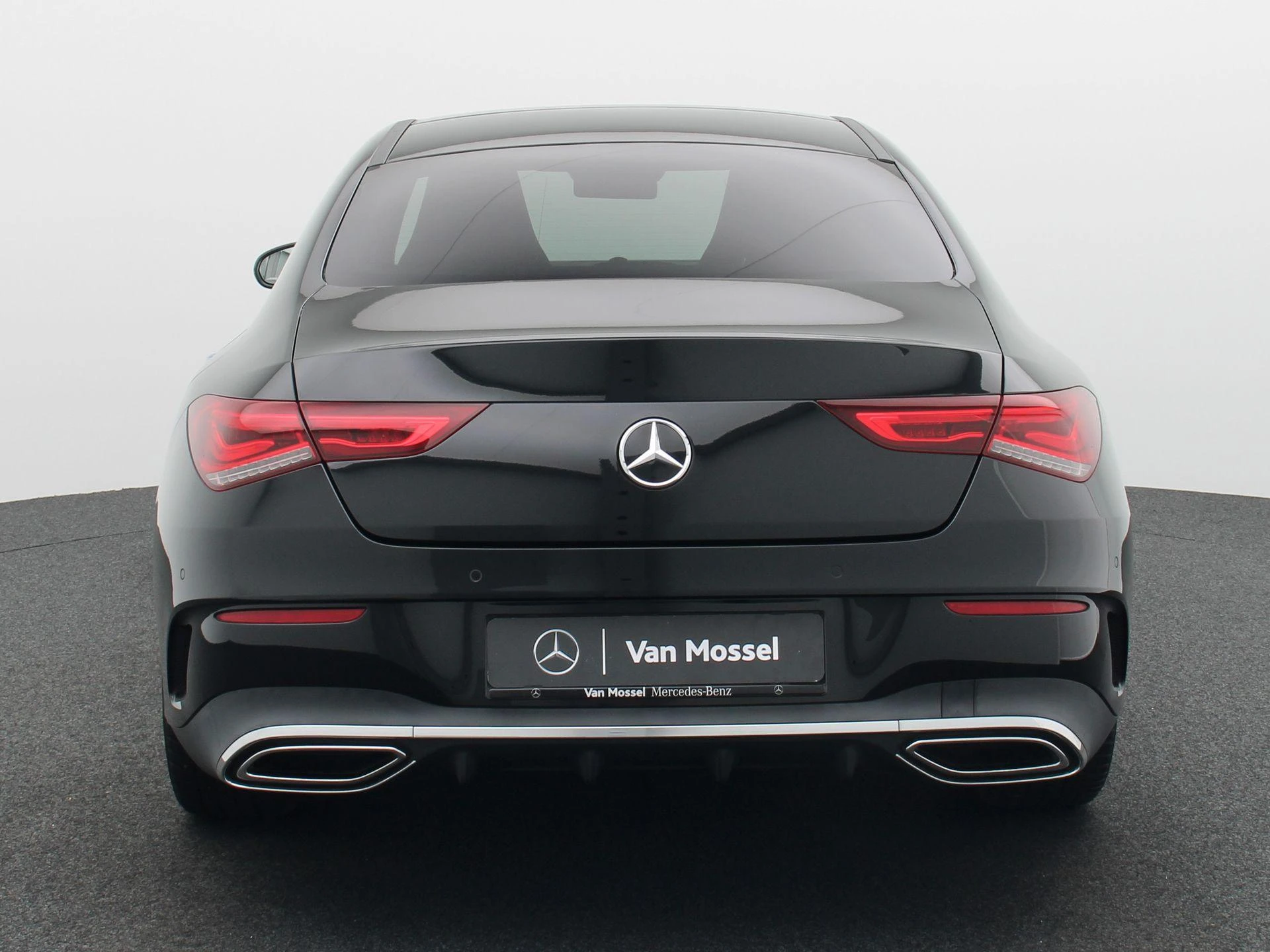 Mercedes-Benz-CLA-image-4