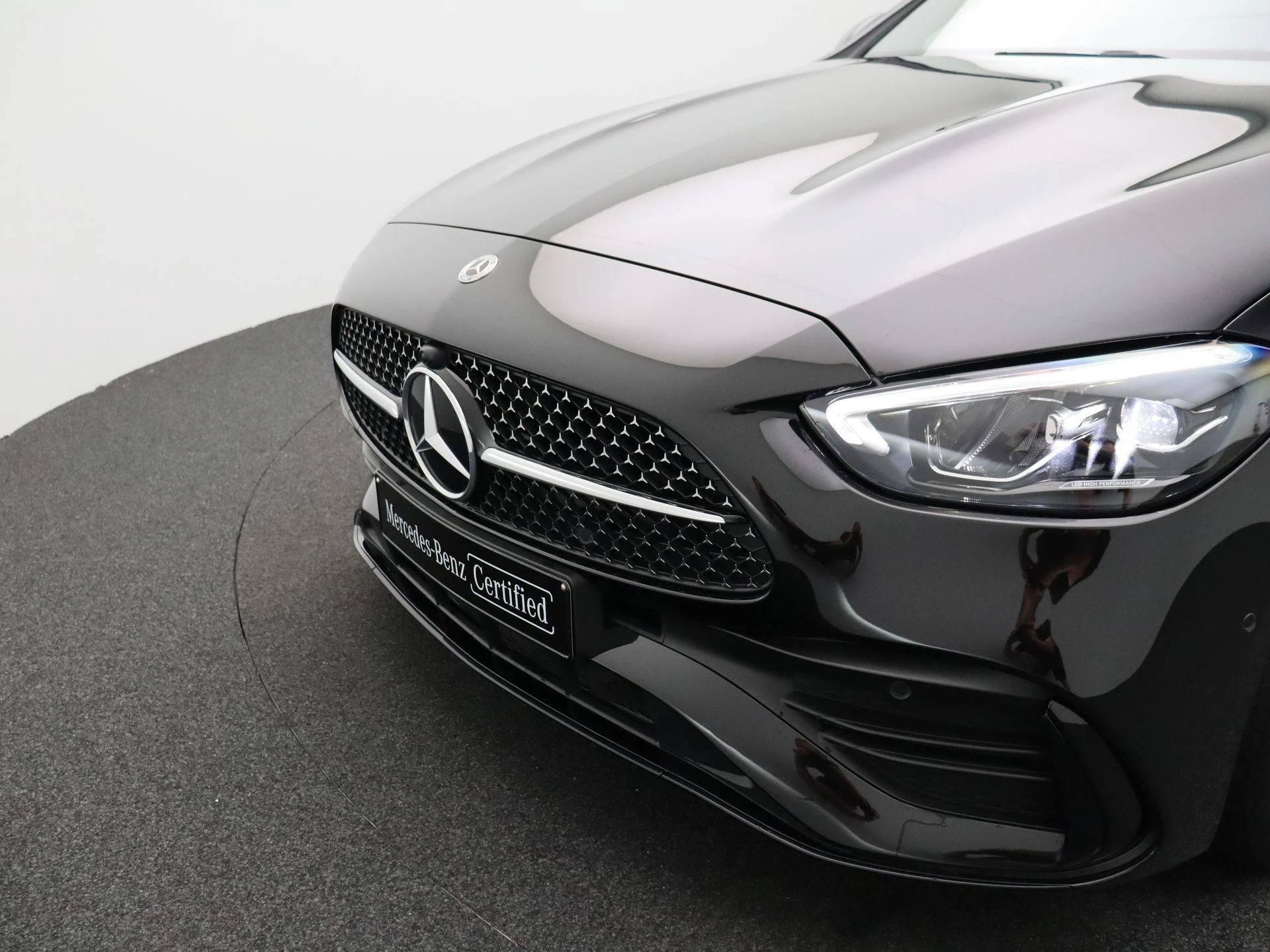 Mercedes-Benz-C-Klasse-image-30