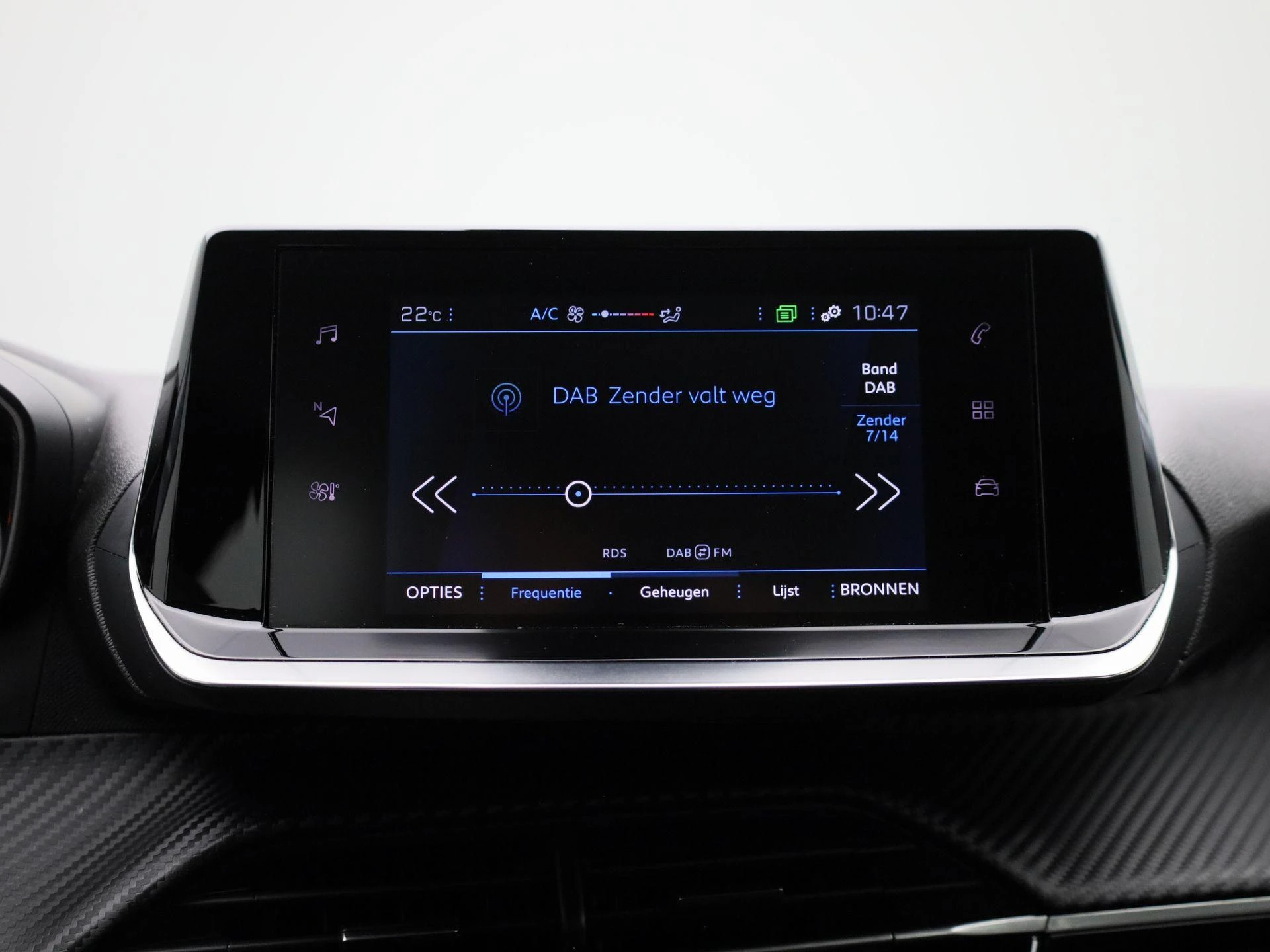Peugeot-208-image-16