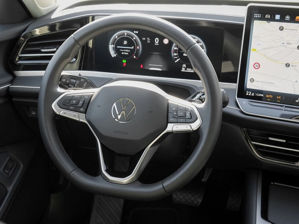 Volkswagen-Passat-image-10