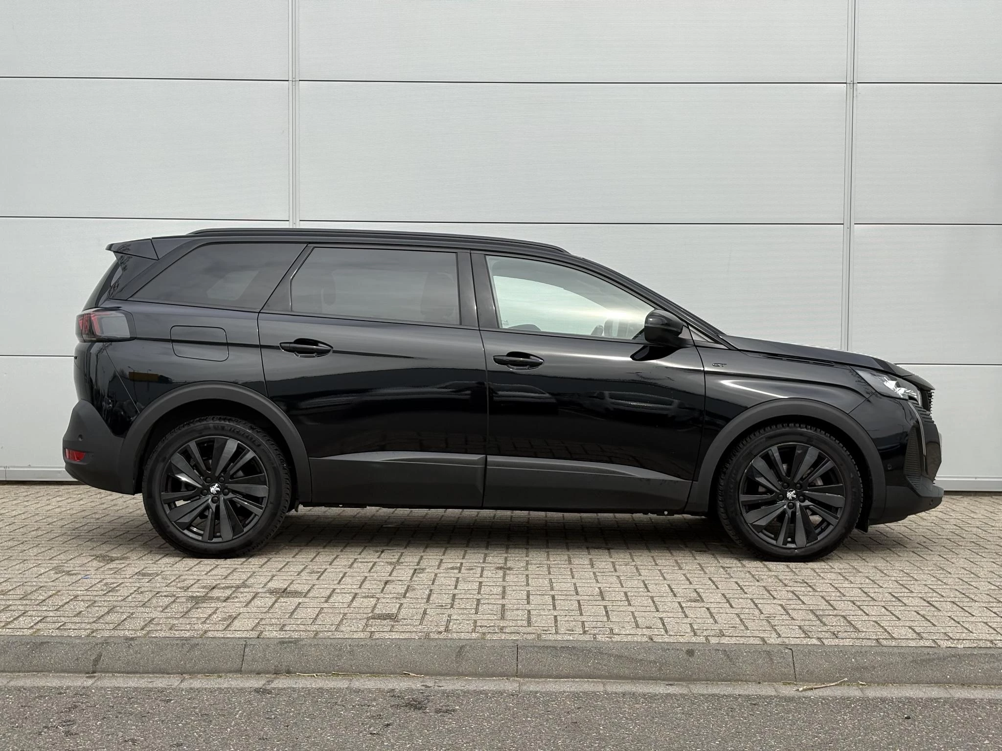 Peugeot-5008-image-6