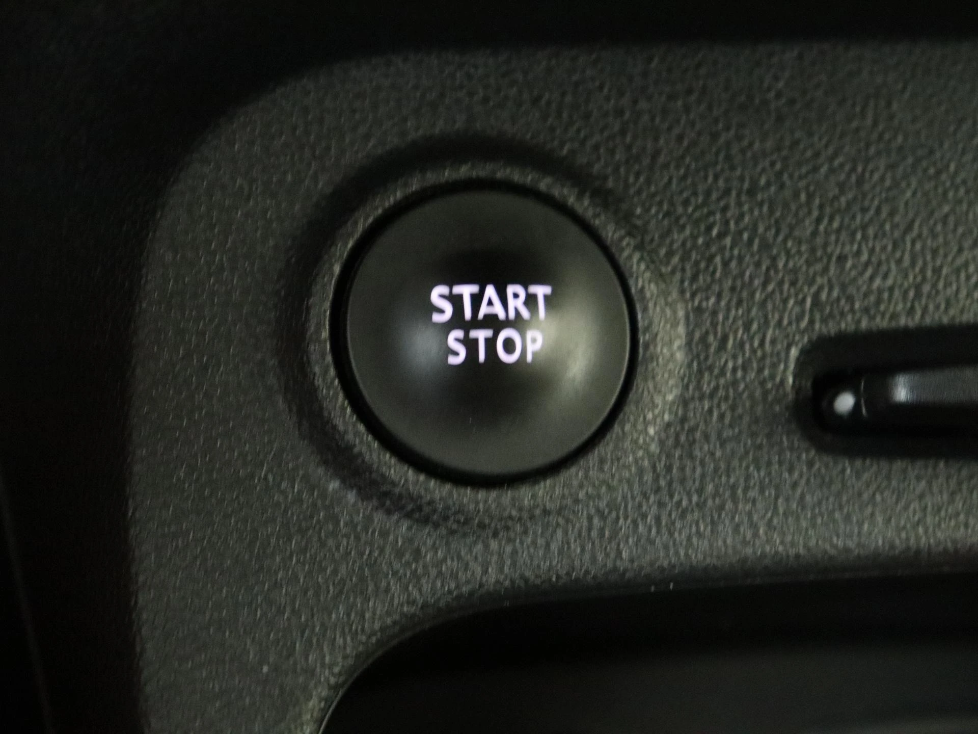 Renault-Captur-image-21