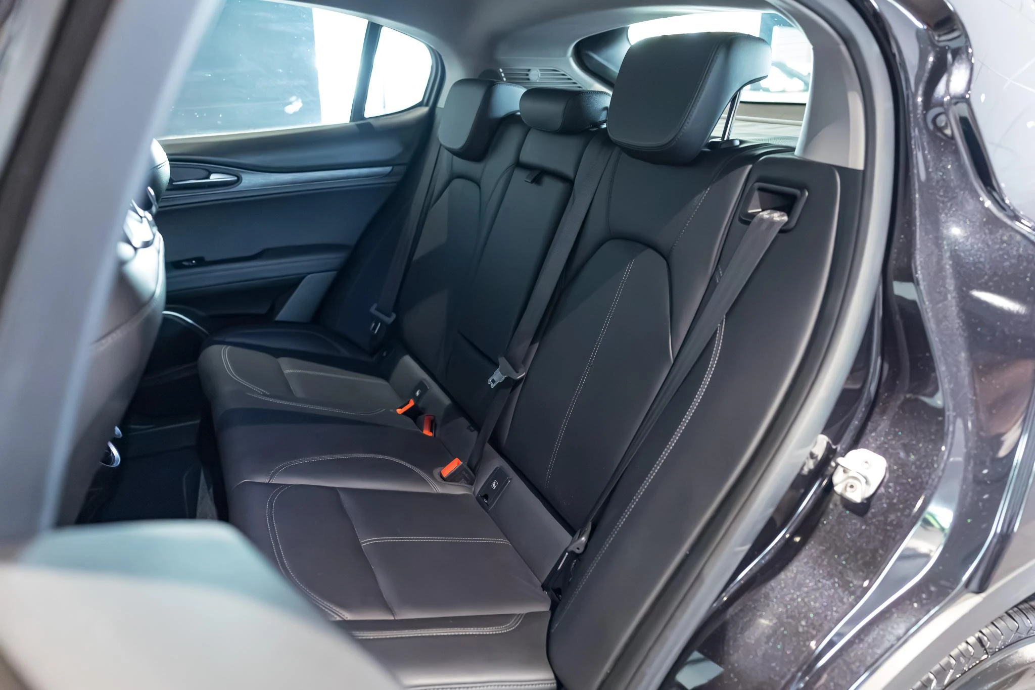 Alfa Romeo-Stelvio-image-16