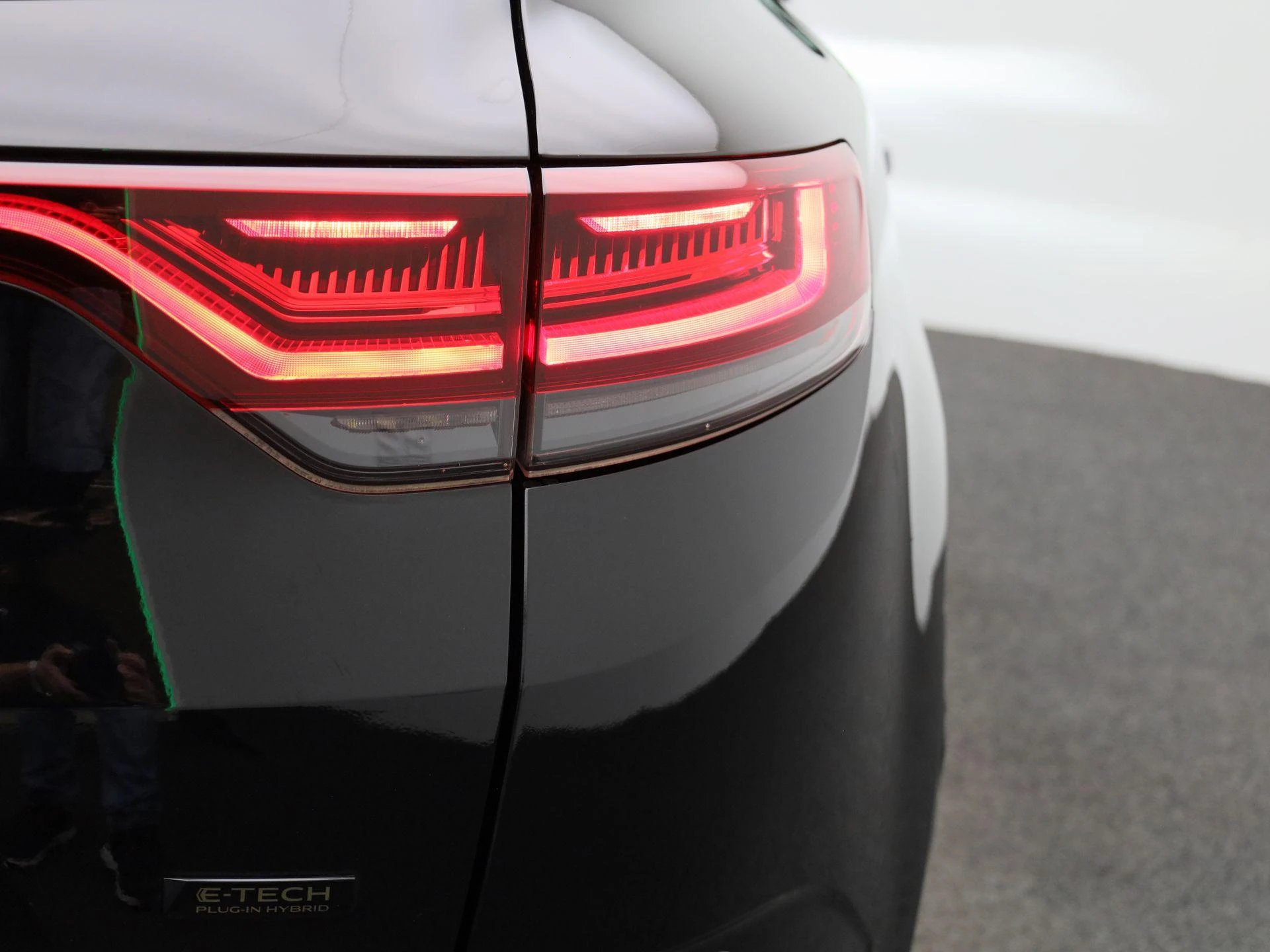 Renault-Megane E-Tech-image-38